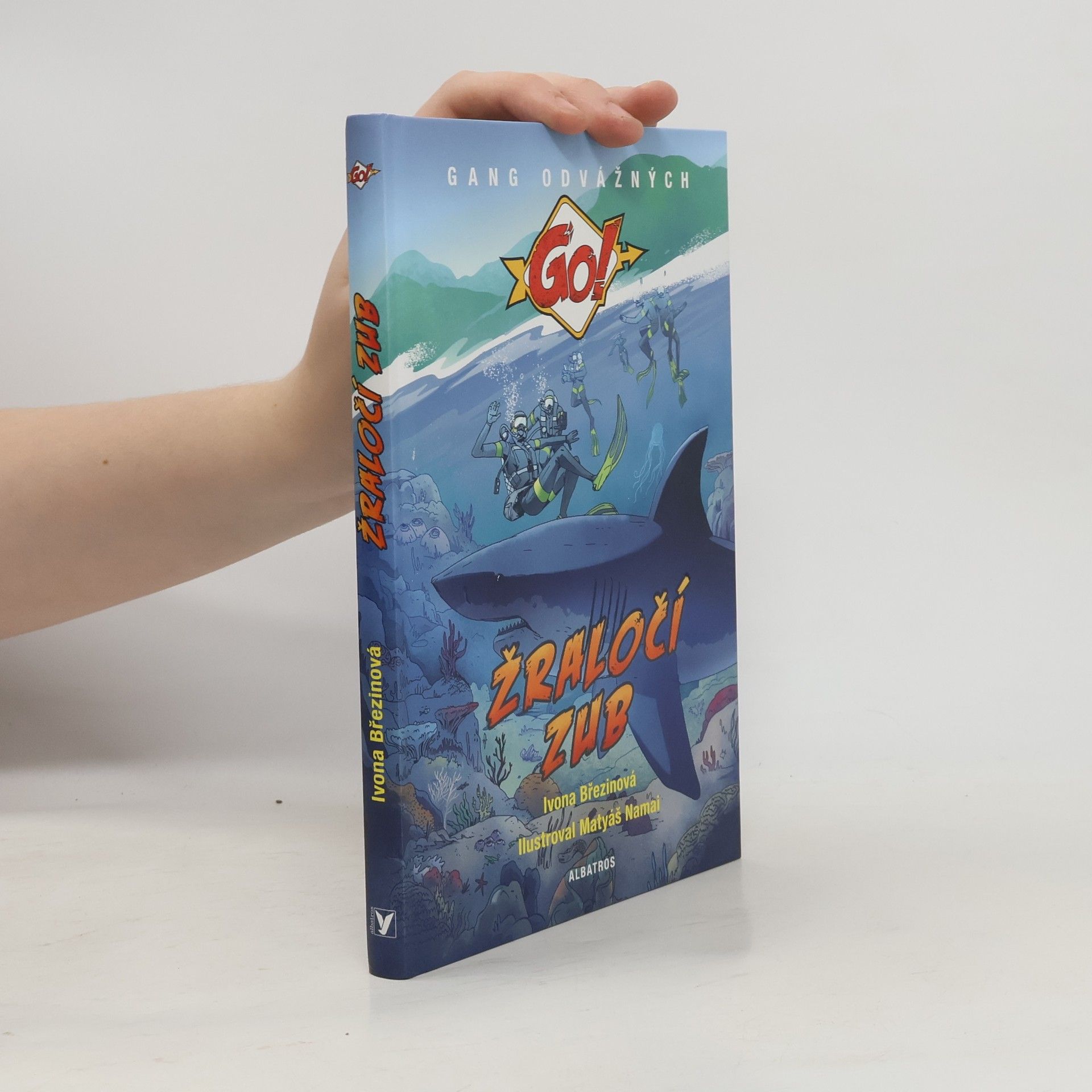 Ivona Březinová Žraločí zub