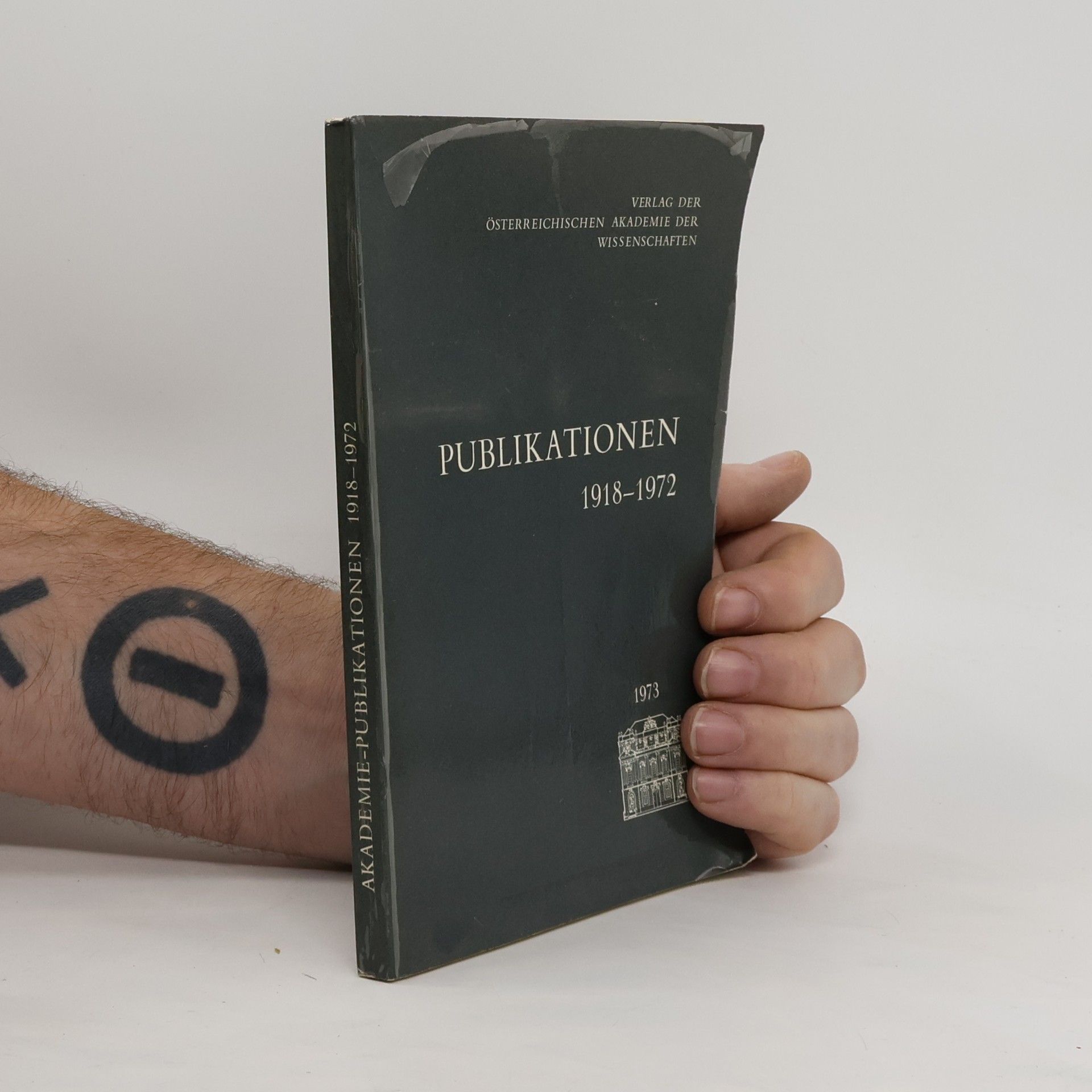 Collectif d'auteurs Publikationen 1918-1972