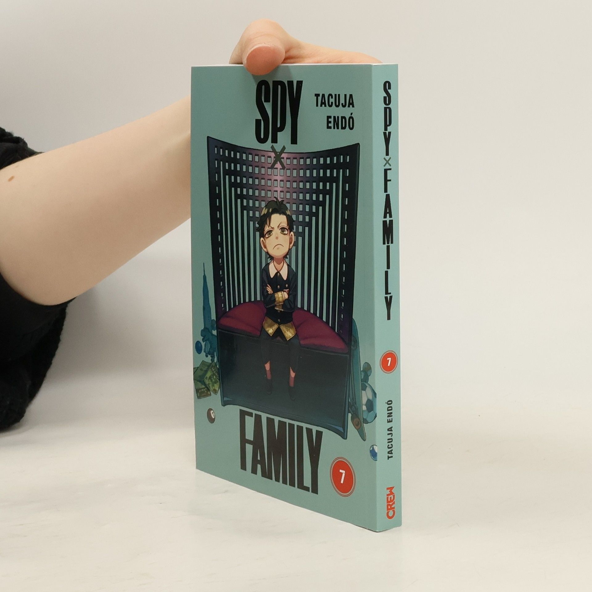 Tacuja Endó Spy x family: 7