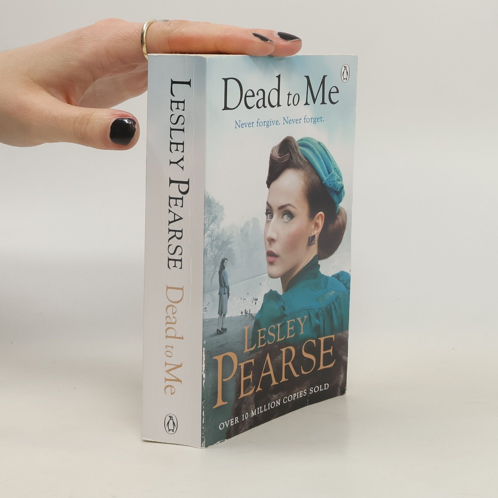 Lesley Pearse Dead to Me