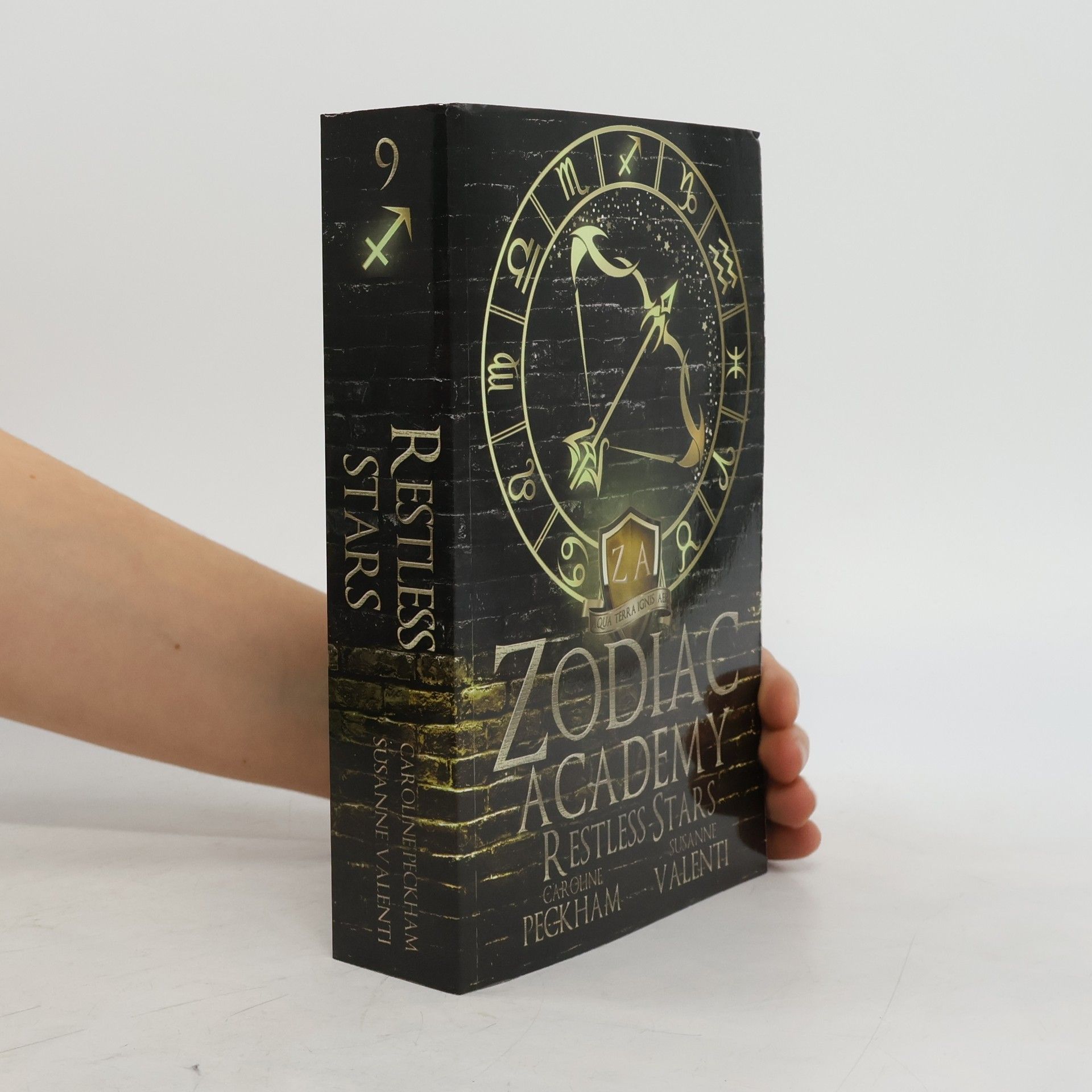 Caroline Peckham Zodiac Academy 9: Restless Stars