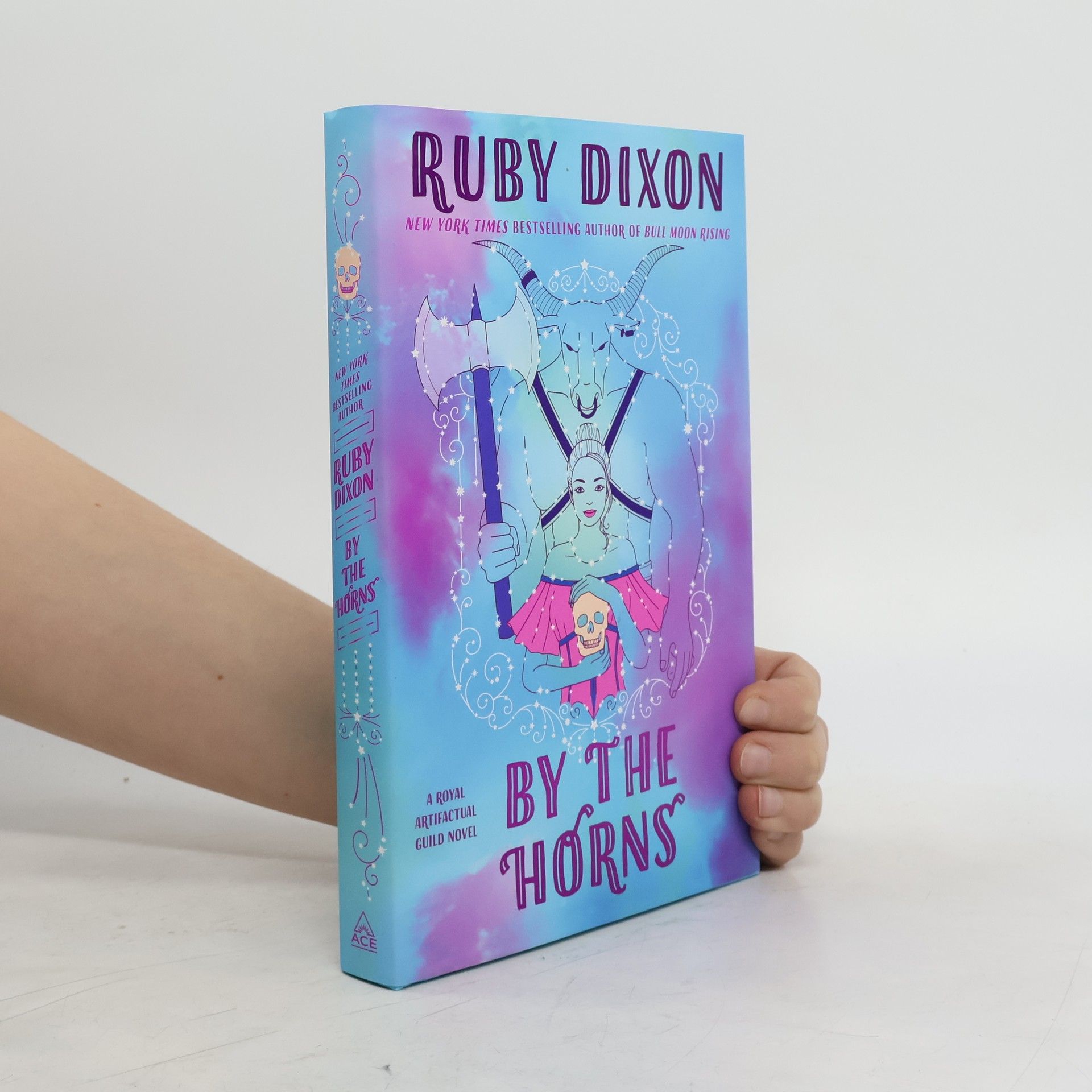 Ruby Dixon Royal Artifactual Guild - 2: By the Horns