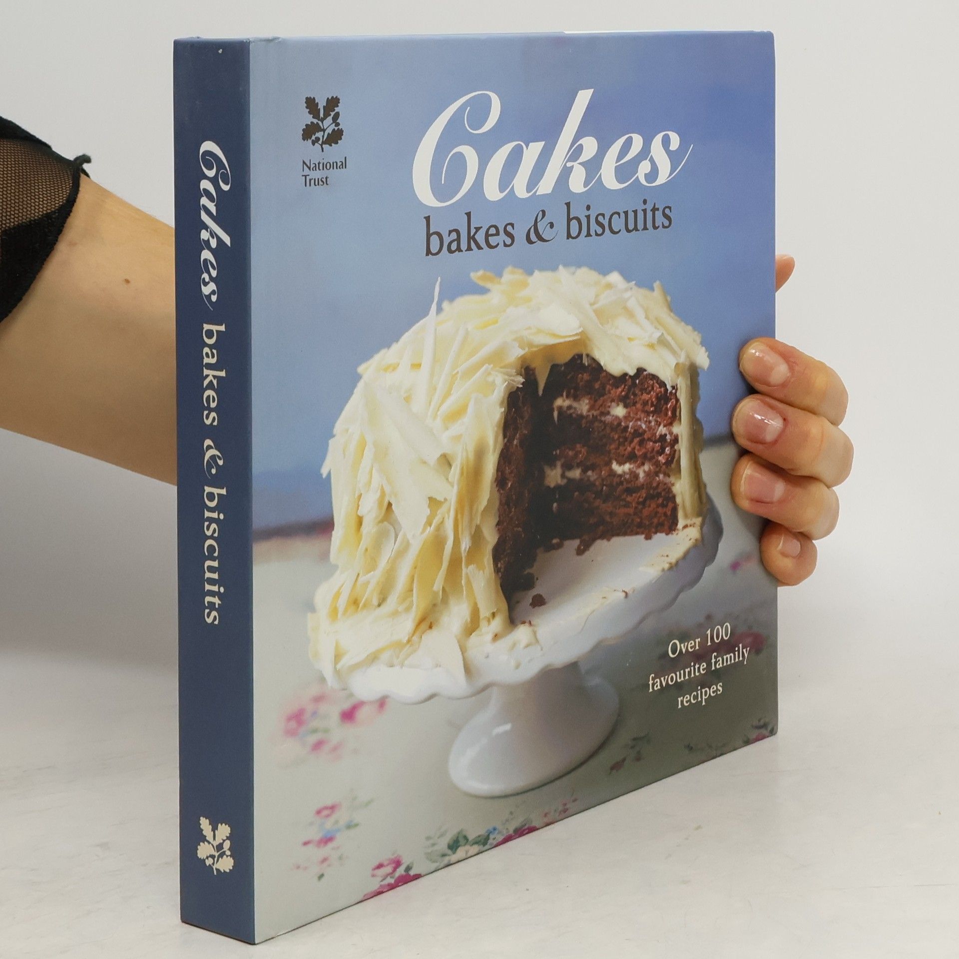 NATIONAL TRUST National Trust: Cakes, Bakes and Biscuits