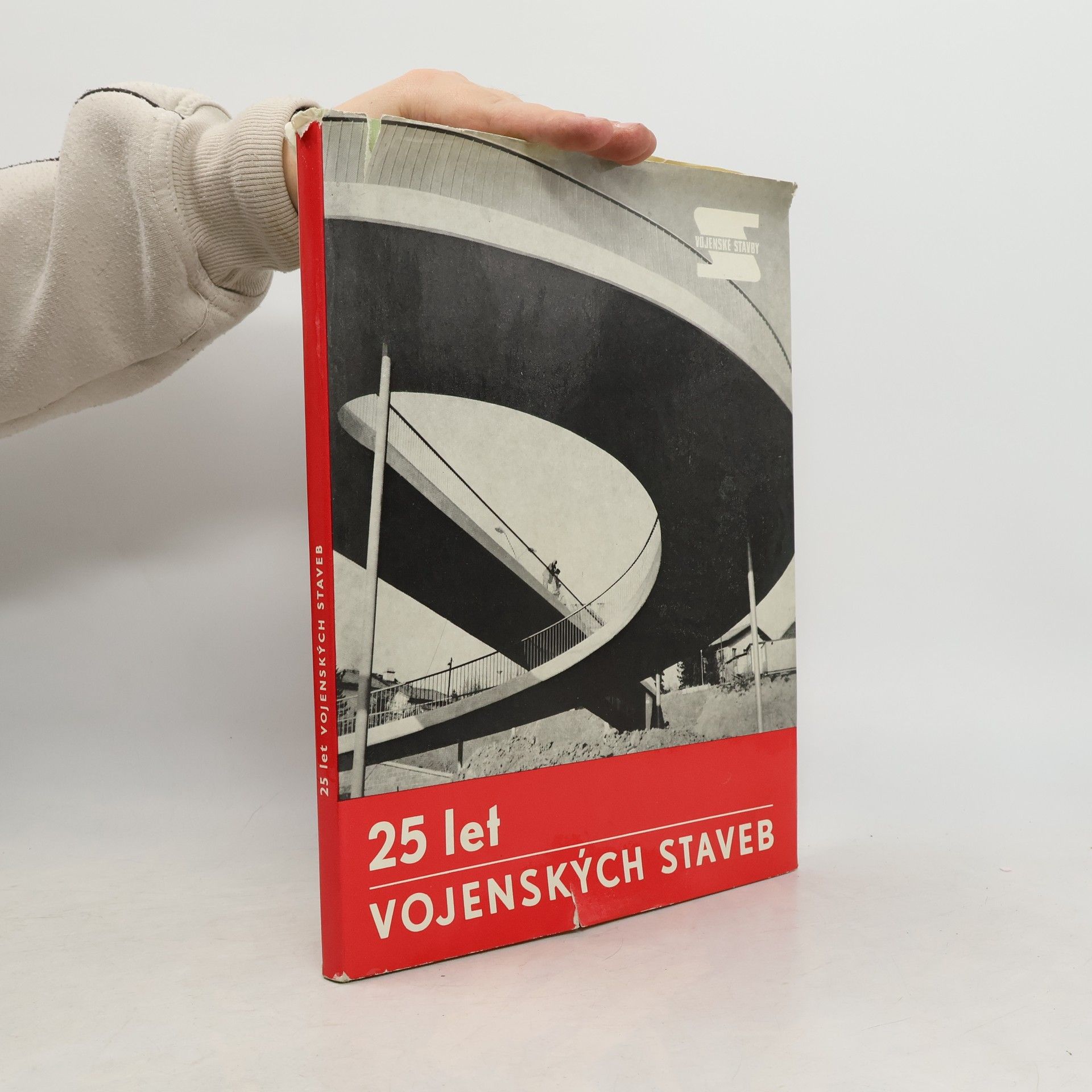 Autorenkollektiv 25 let vojenských staveb