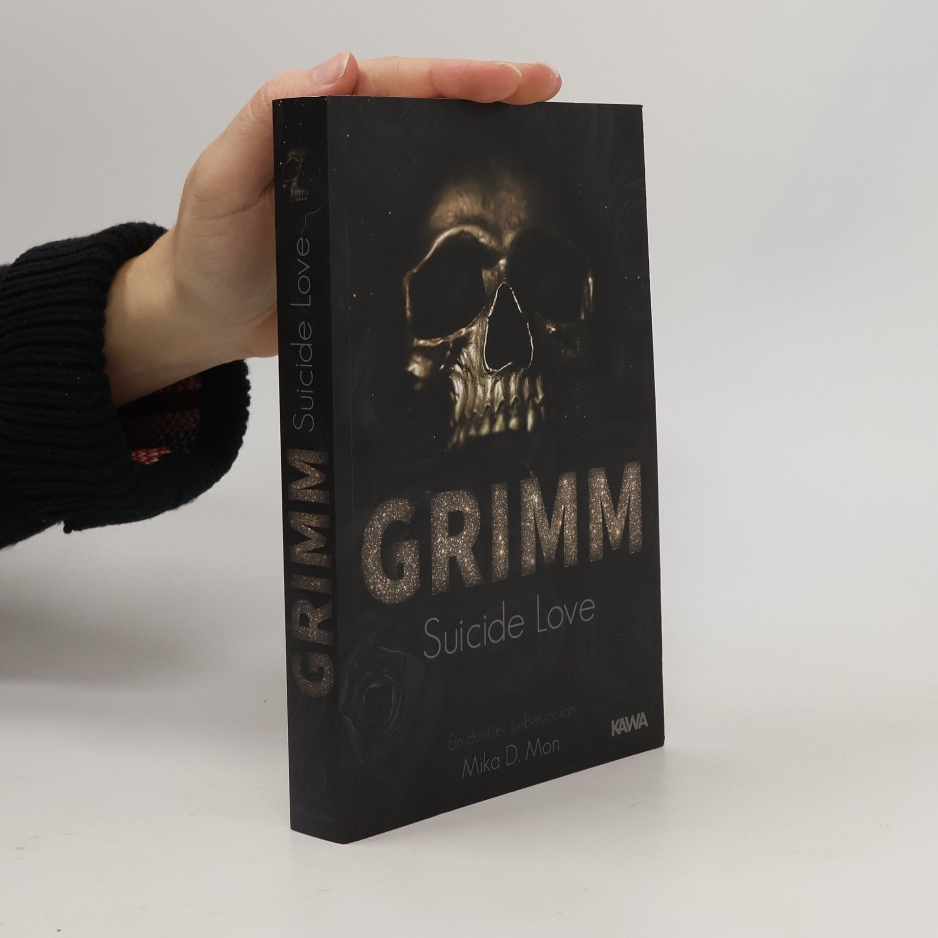 Mika D. Mon Grimm. Suicide love
