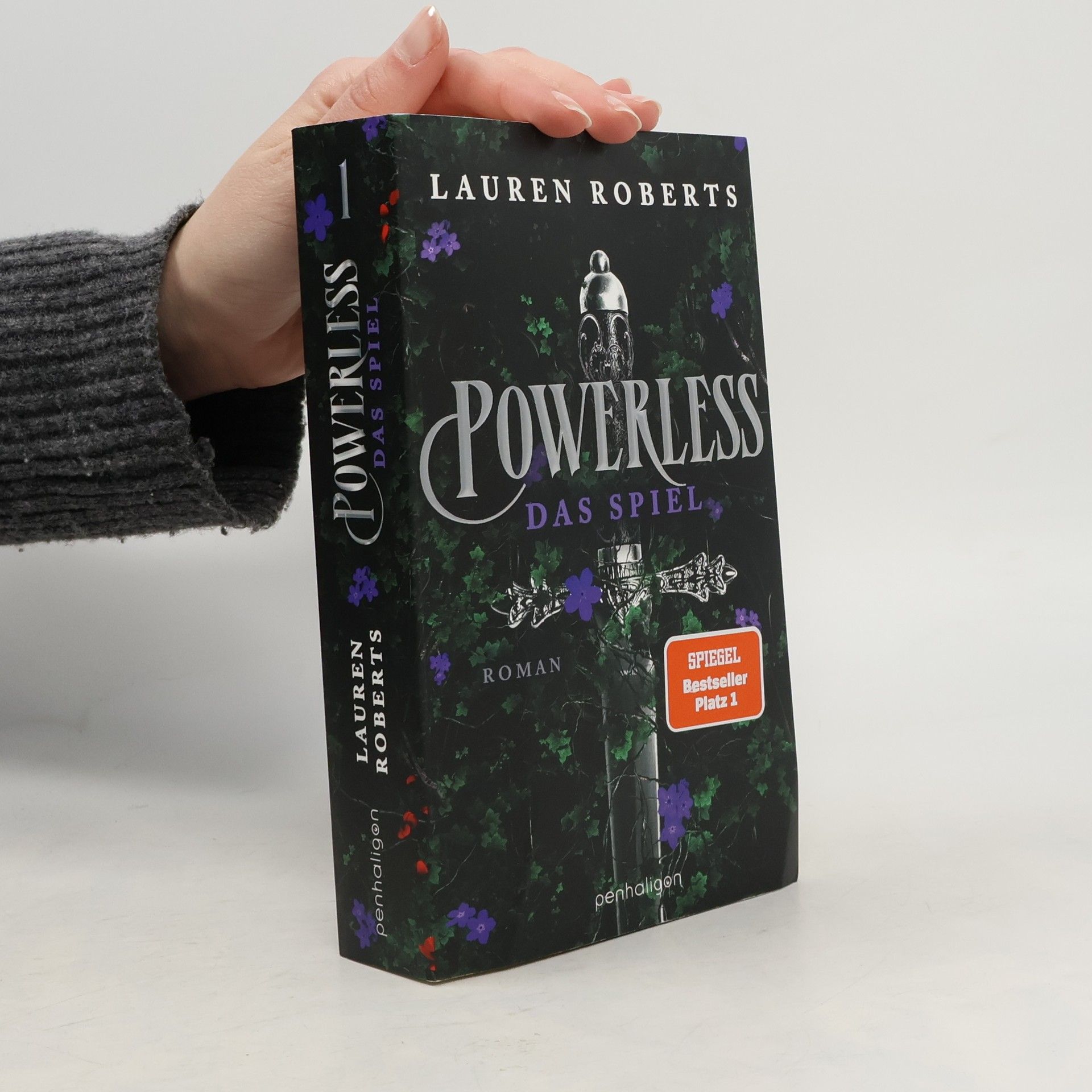 Lauren Roberts Powerless: Das Spiel