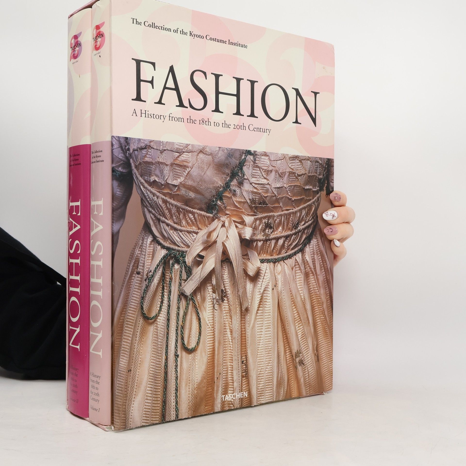 Kolektiv autorů Fashion. Volume I., II.