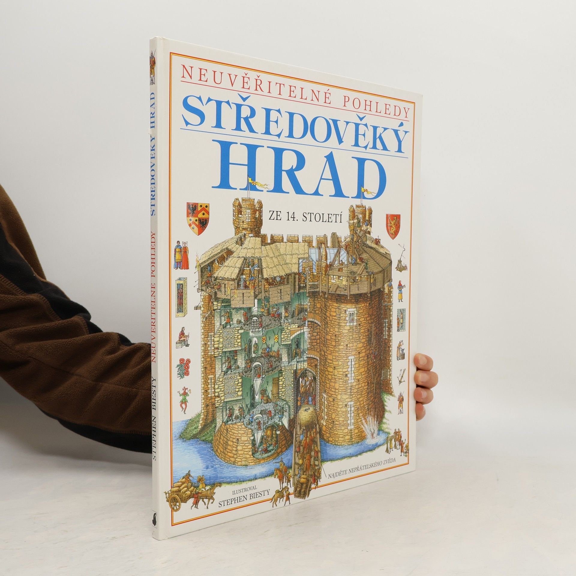 Richard Platt Středověký hrad [ze 14. století]
