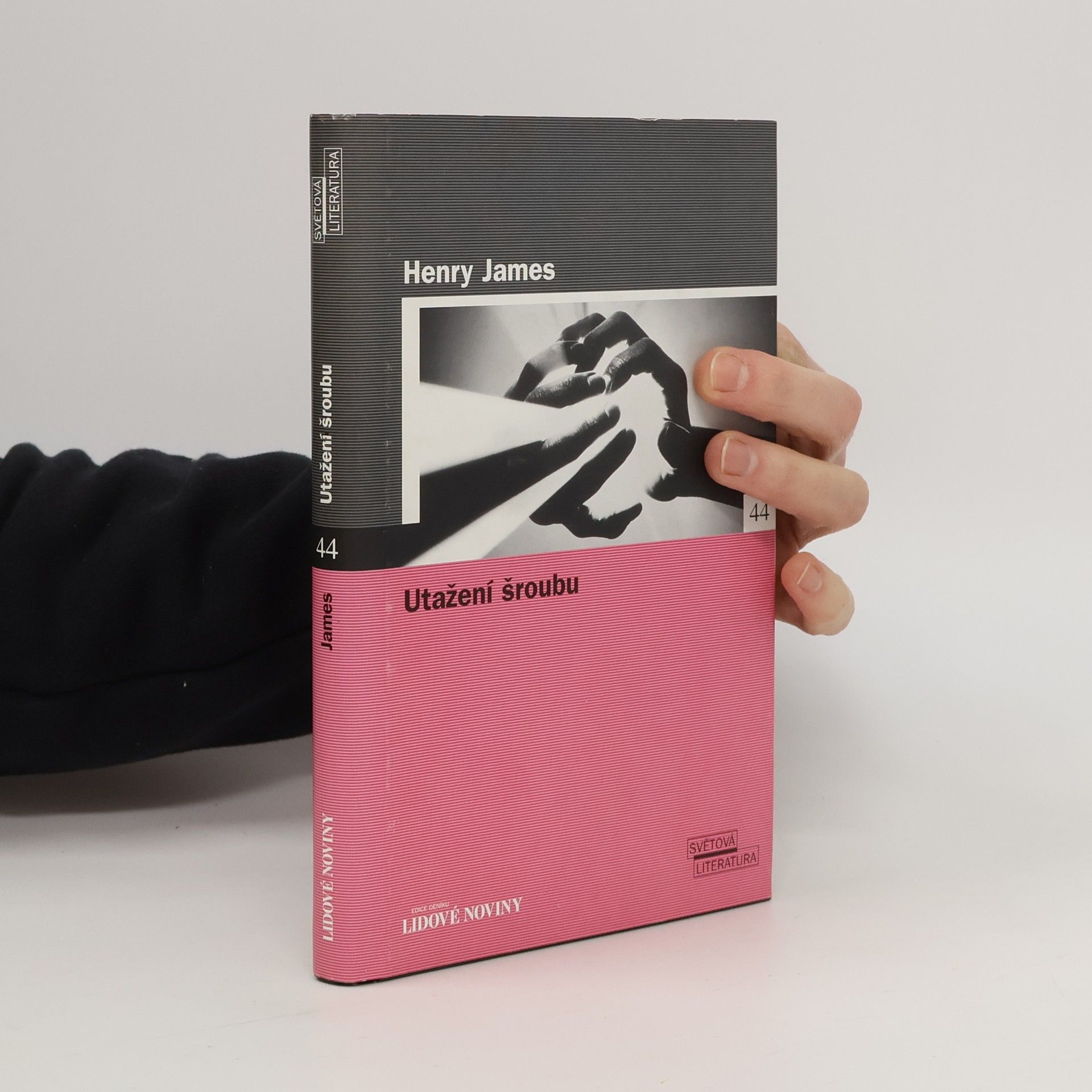 Henry James Utažení šroubu