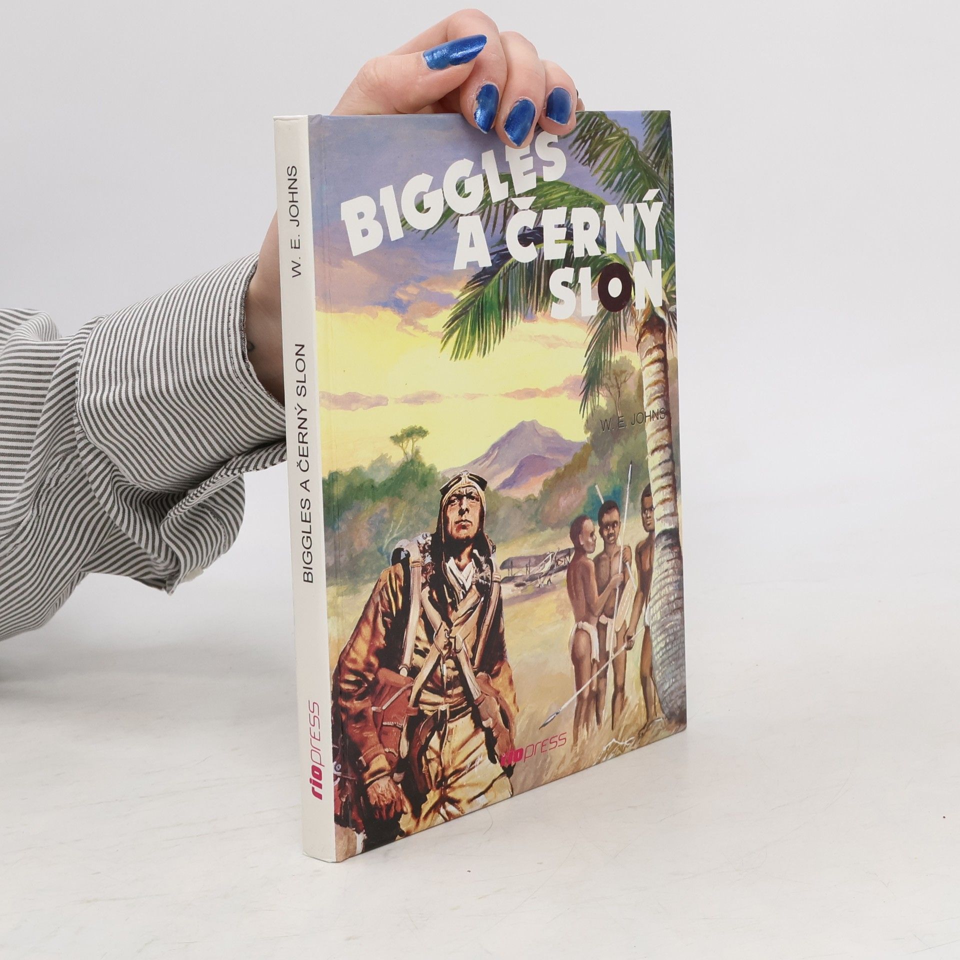 William Earl Johns Biggles a černý slon