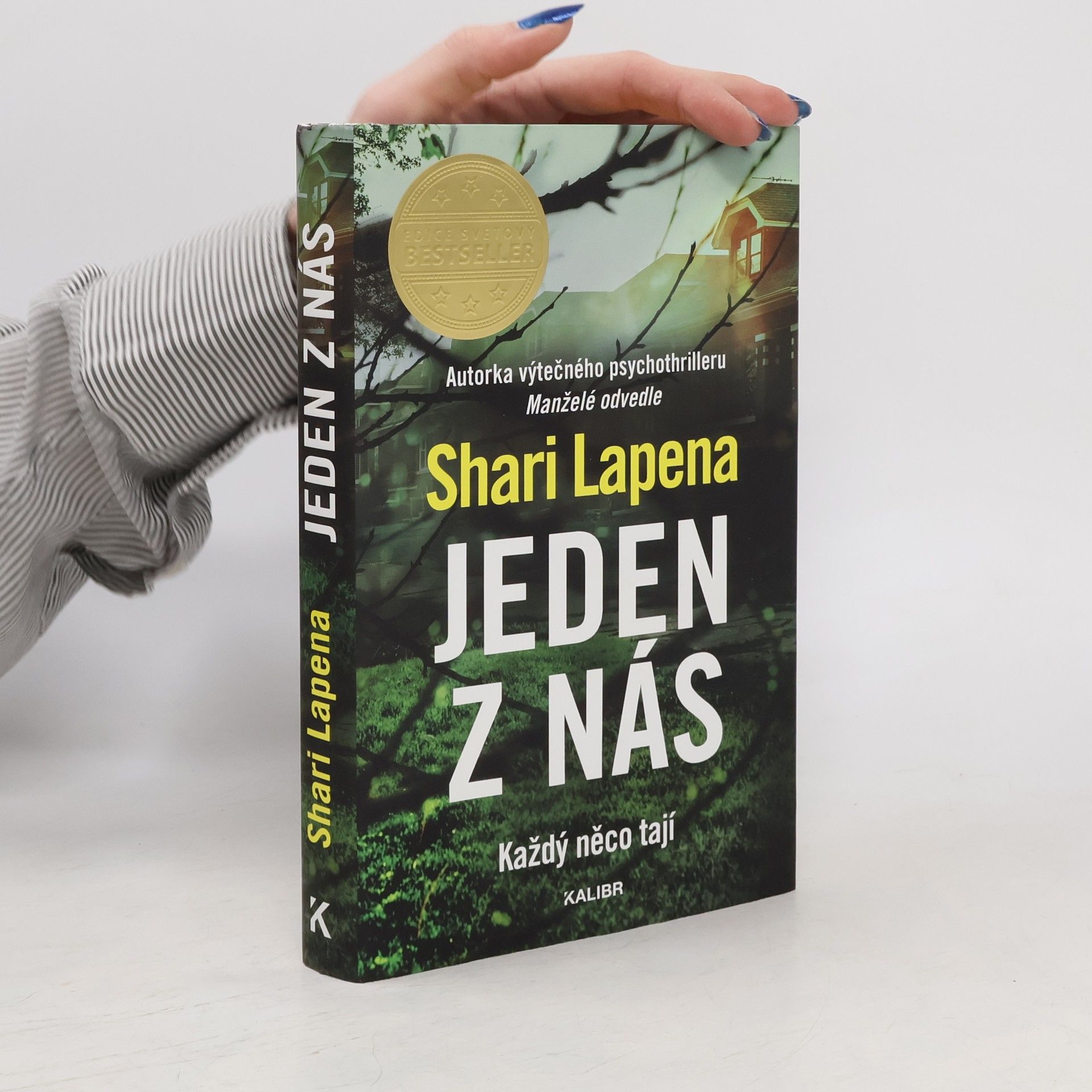 Shari Lapena Jeden z nás