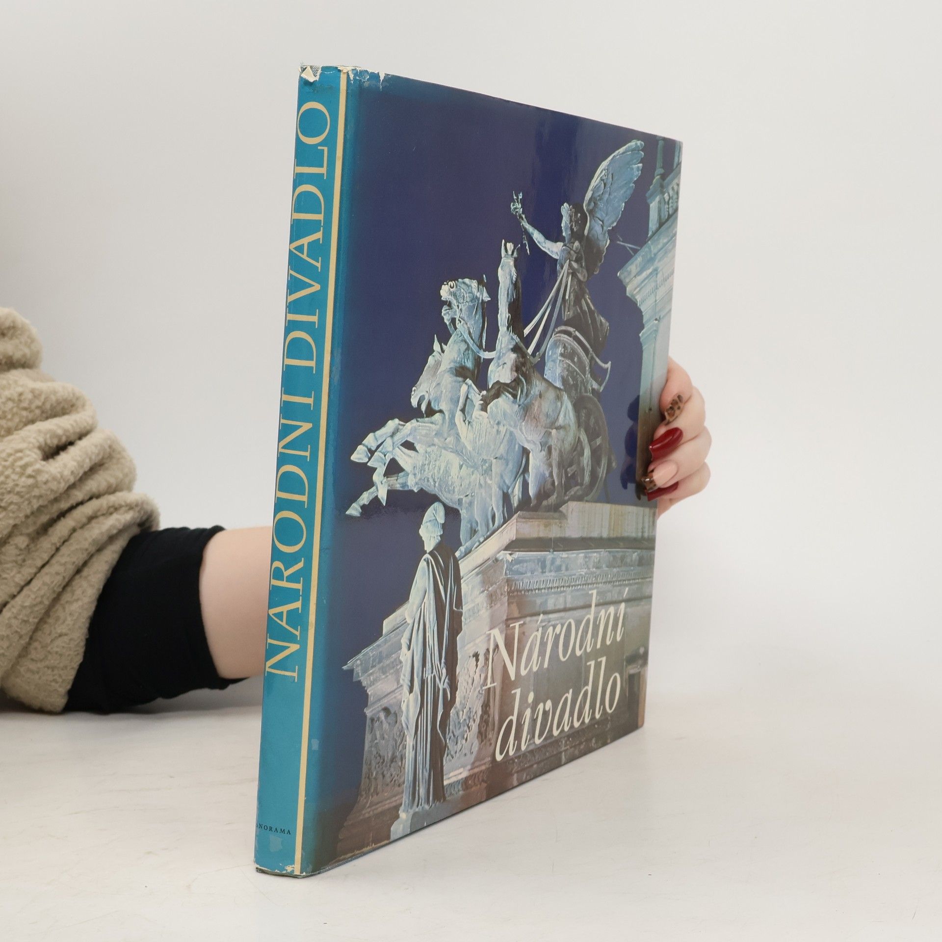 Autores varios Národní divadlo