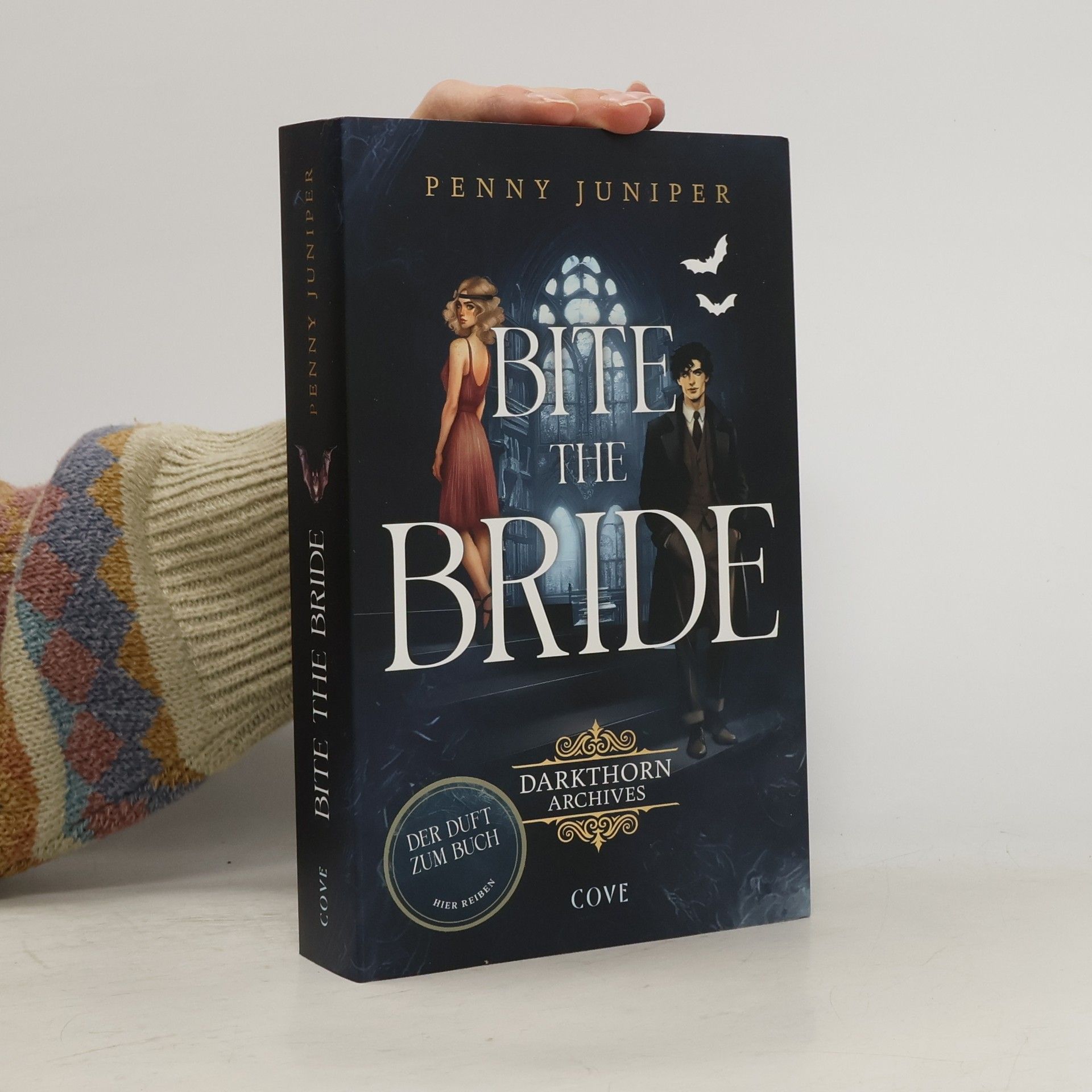 Penny Juniper Darkthorn Archives 1: Bite the Bride