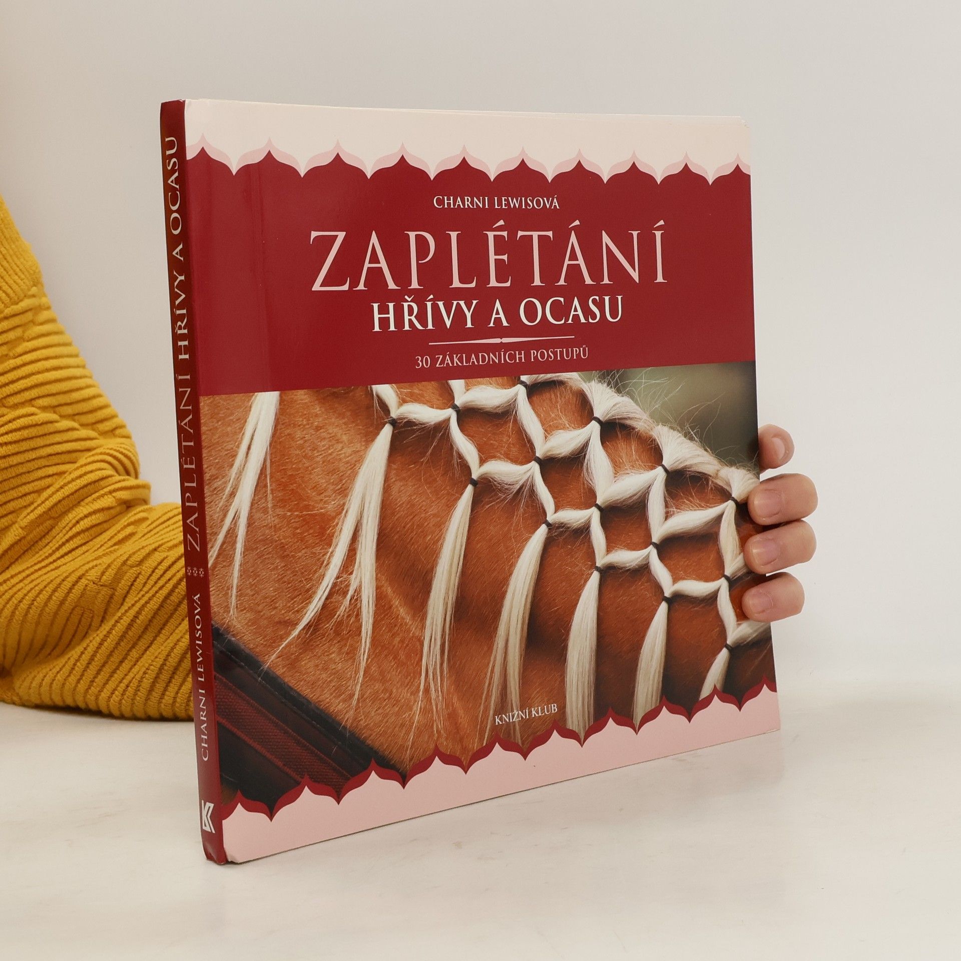 Charni Lewis Zaplétání hřívy a ocasu