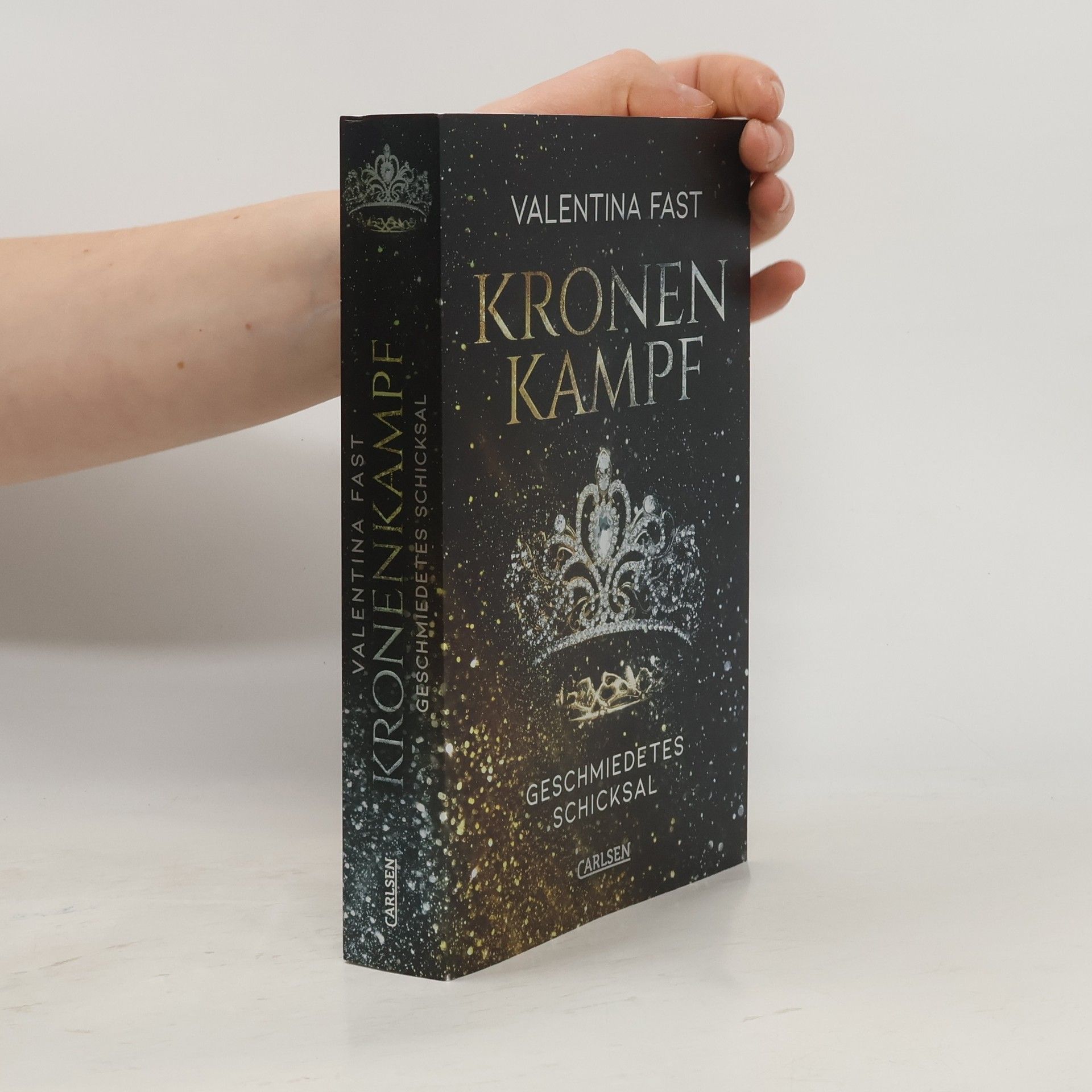 Valentina Fast Kronenkampf - geschmiedetes Schicksal