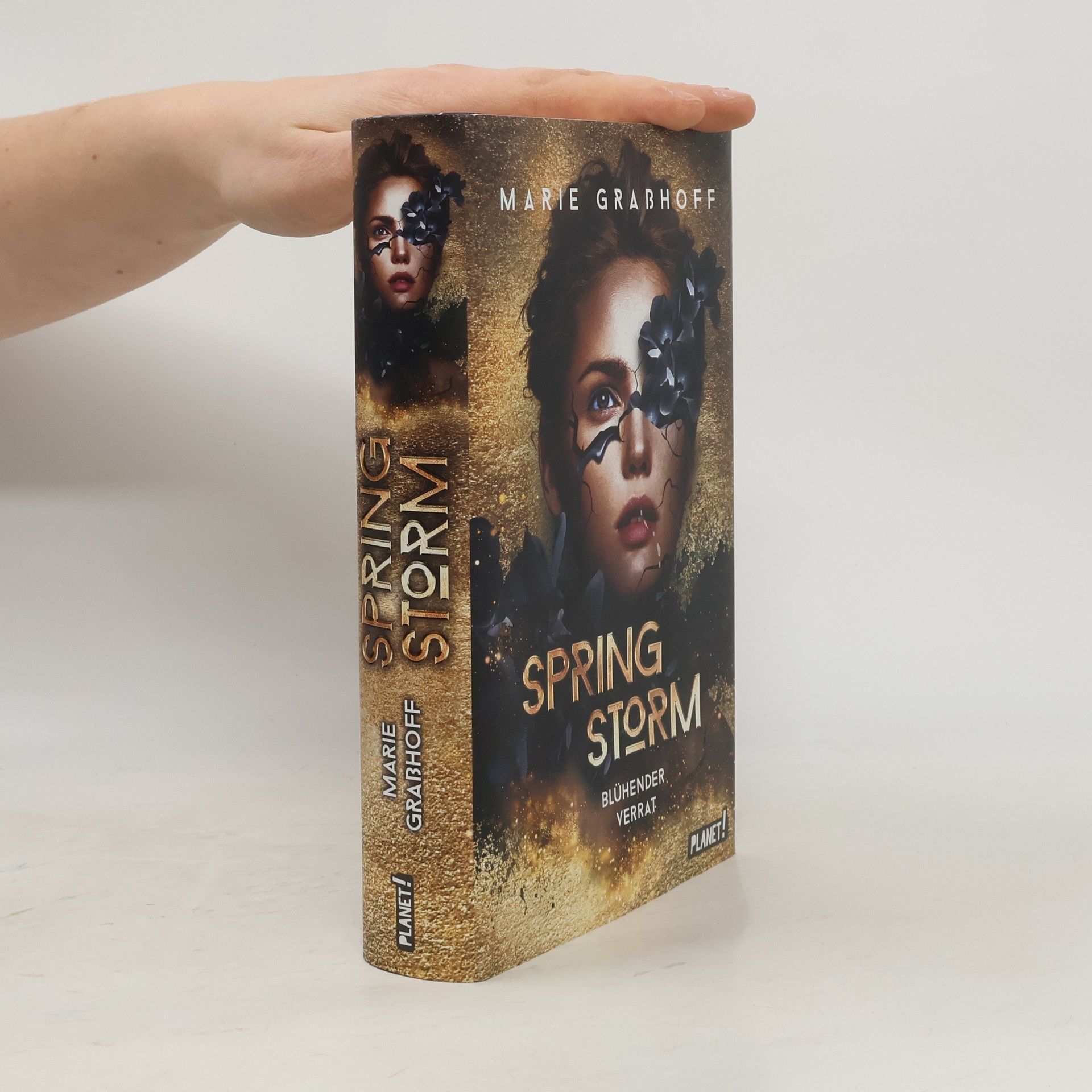 Marie Graßhoff Spring Storm. Blühender Verrat