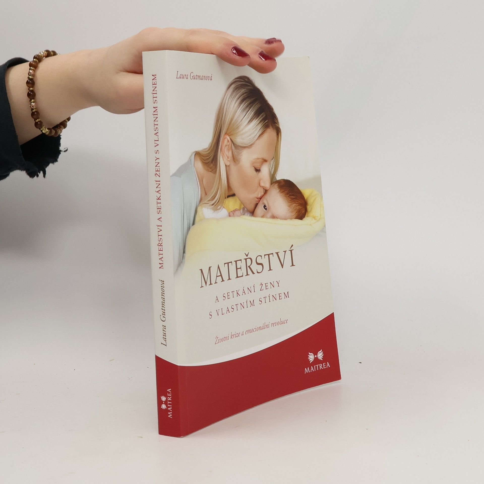 Mateřství a setkání ženy s vlastním stínem