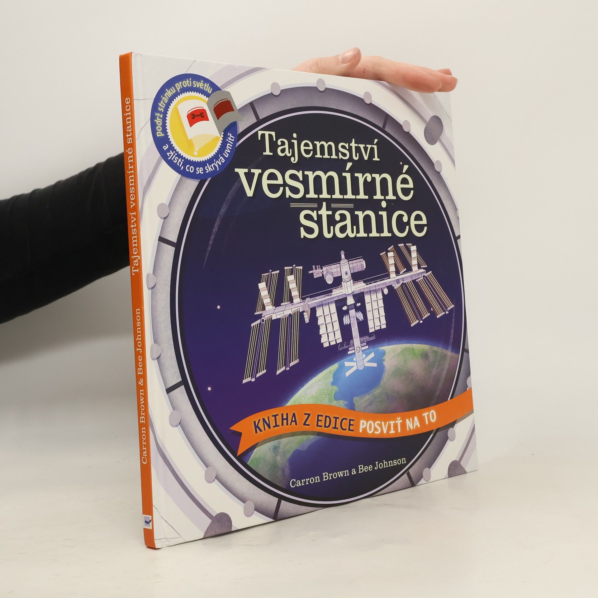 Carron Brown Tajemství vesmírné stanice