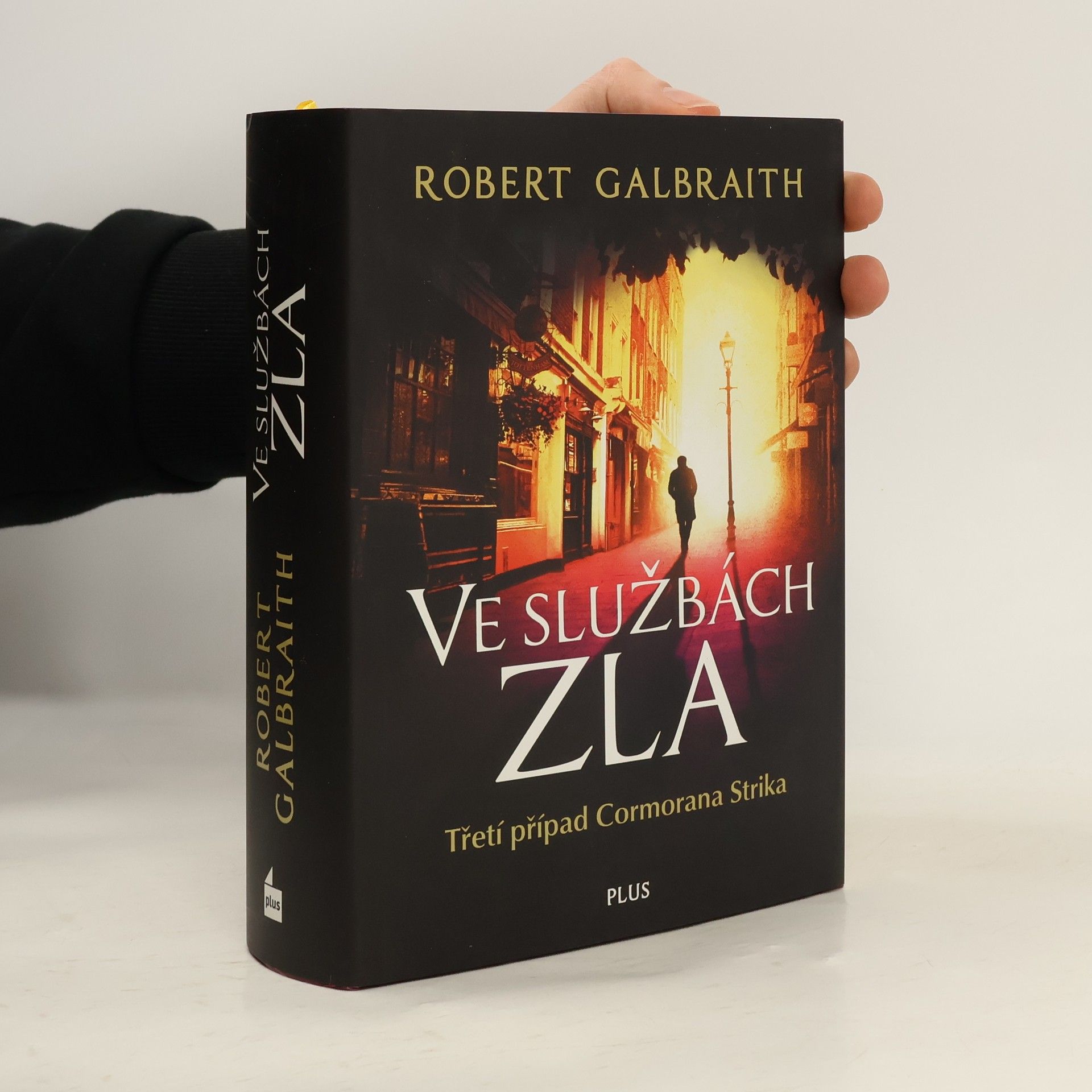 Robert Galbraith Ve službách zla