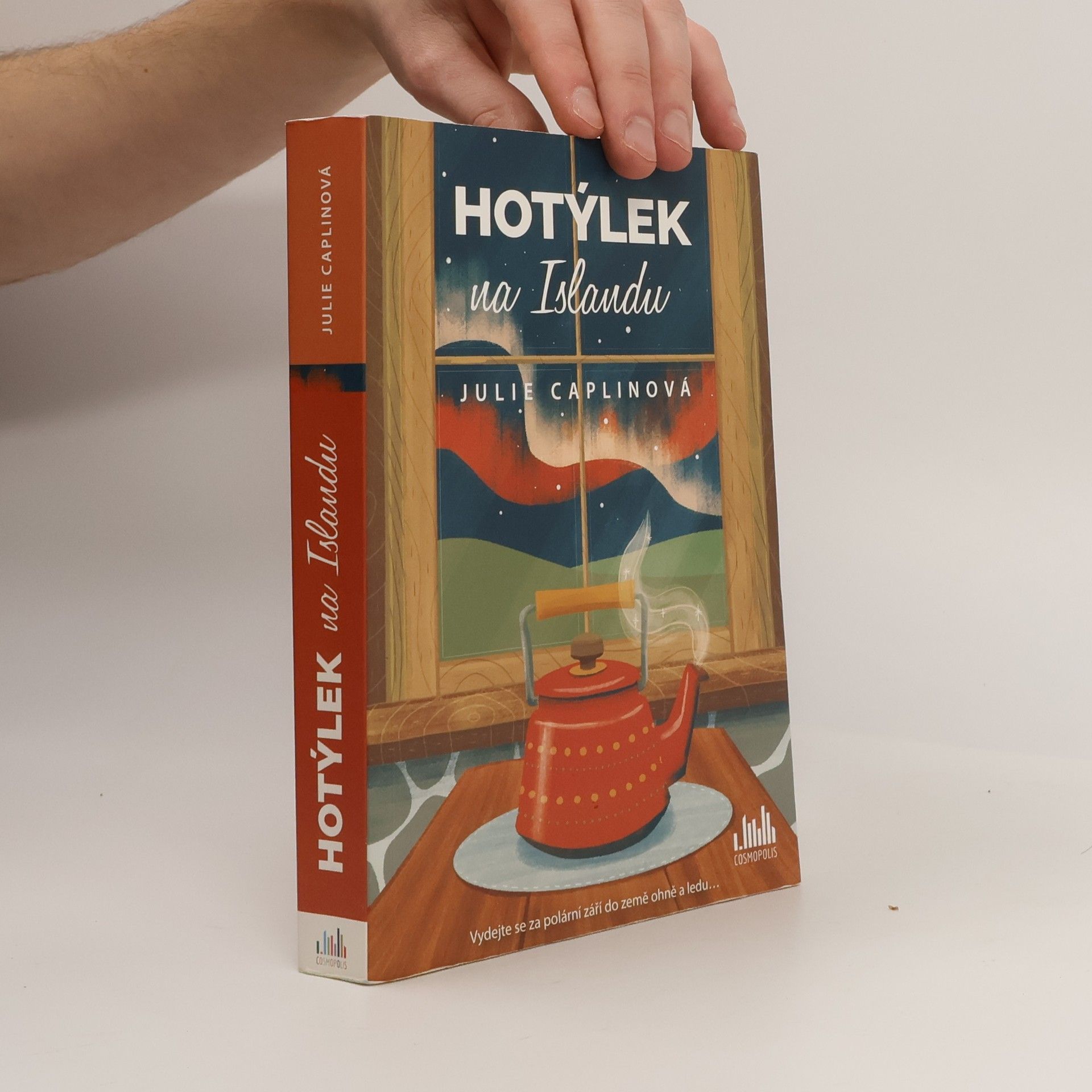 Julie Caplinová Hotýlek na Islandu