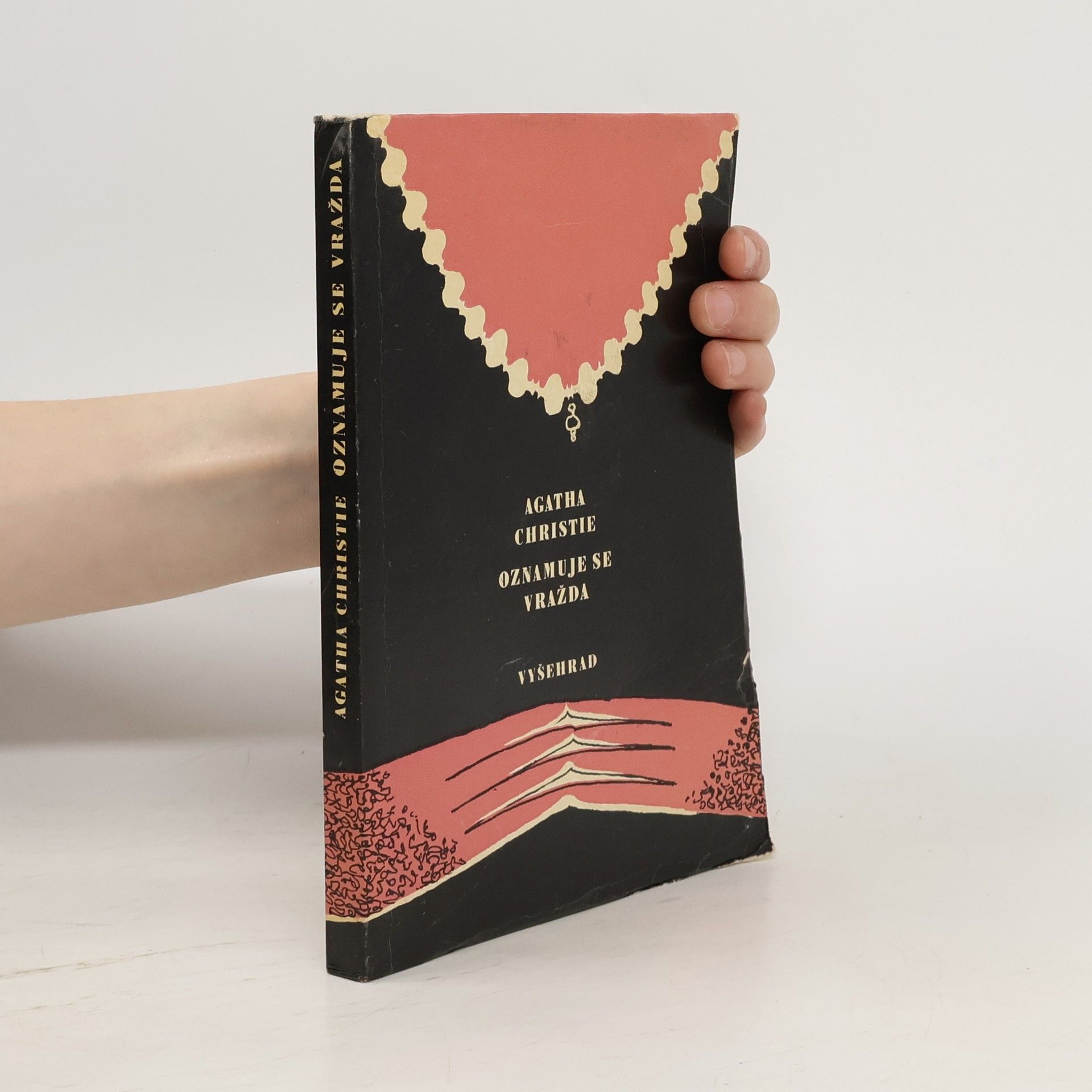 Agatha Christie Oznamuje se vražda