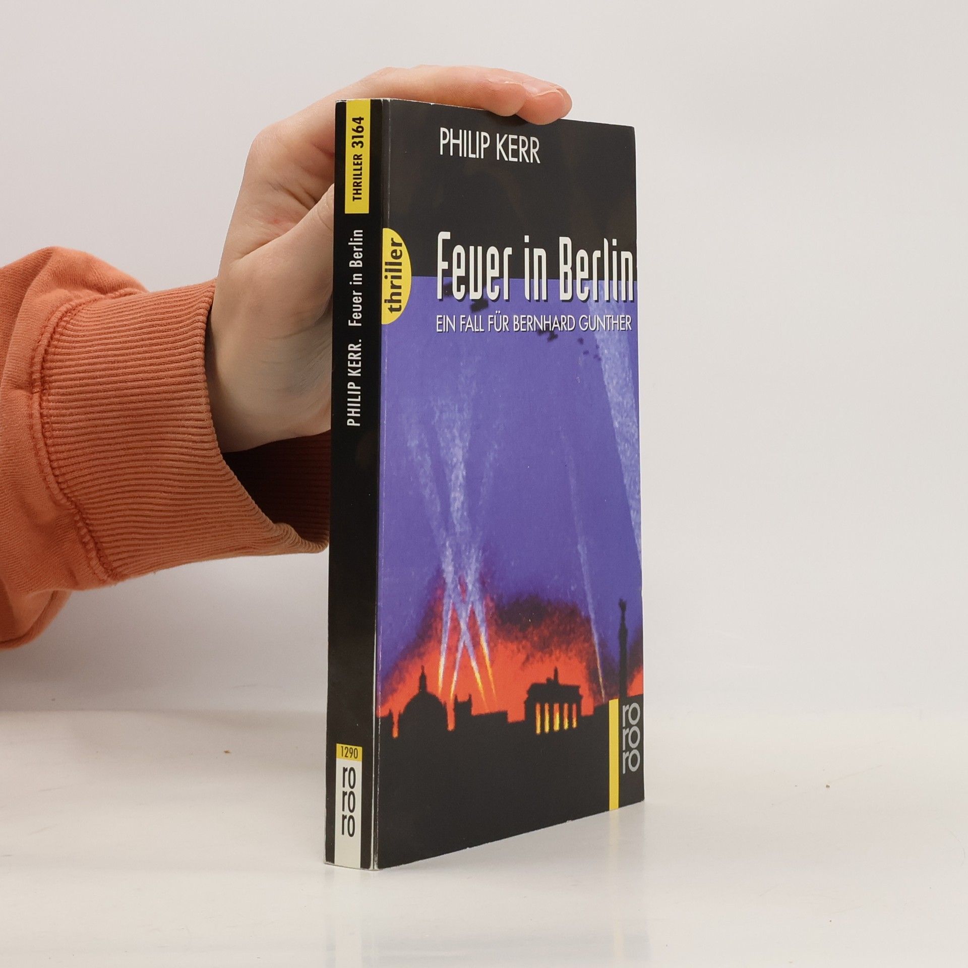 Philip Kerr Feuer in Berlin