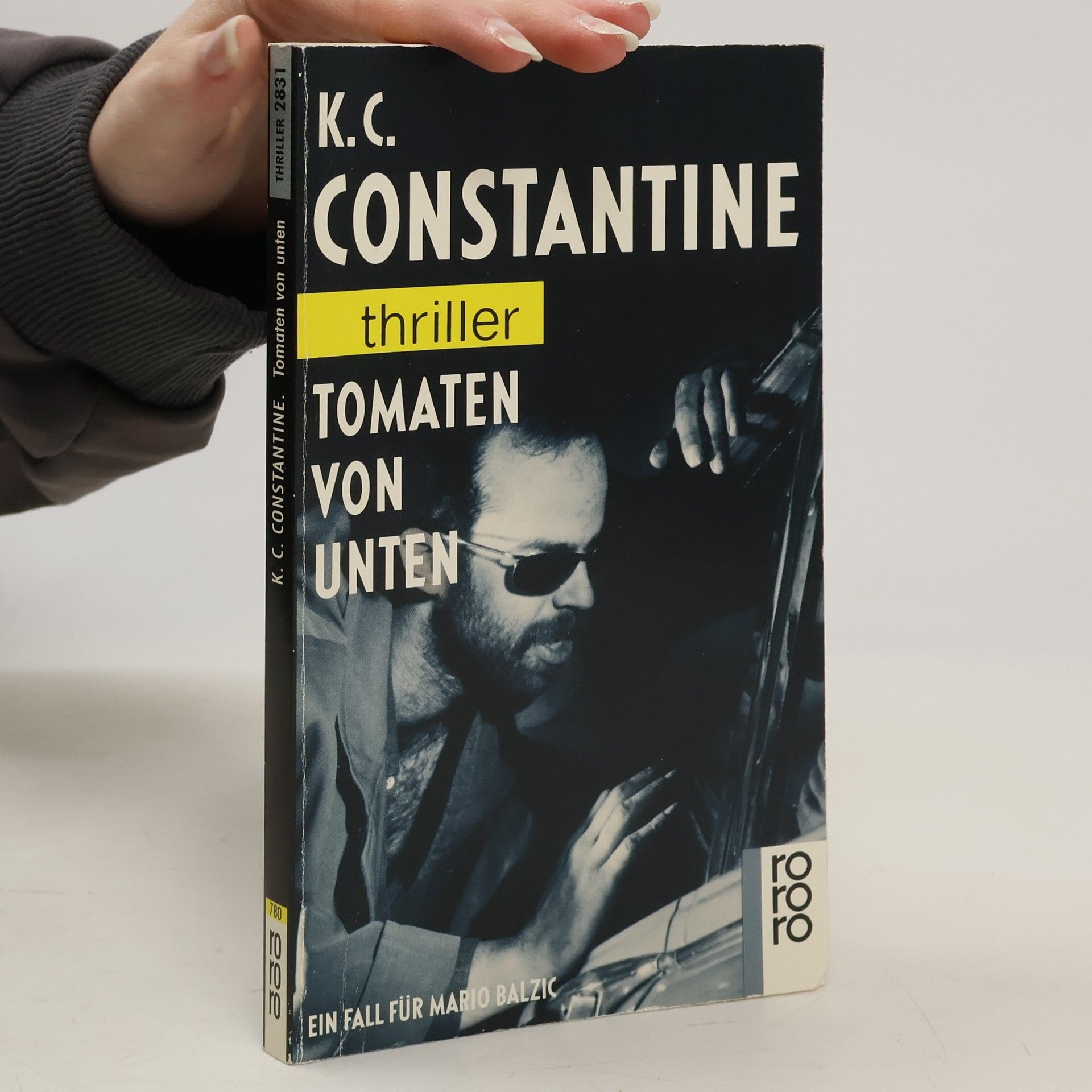 K. C. Constantine Tomaten von unten