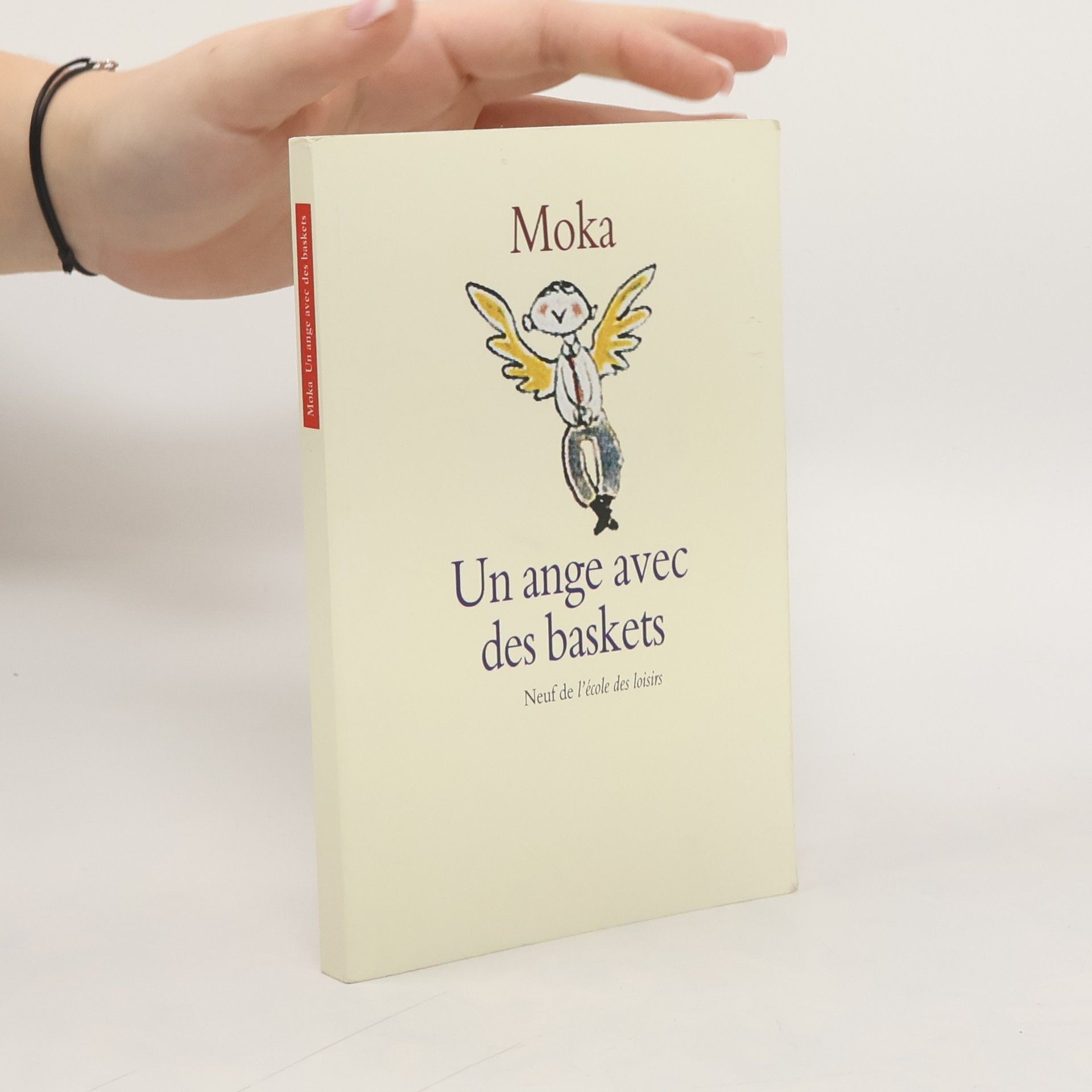 Ange avec des baskets