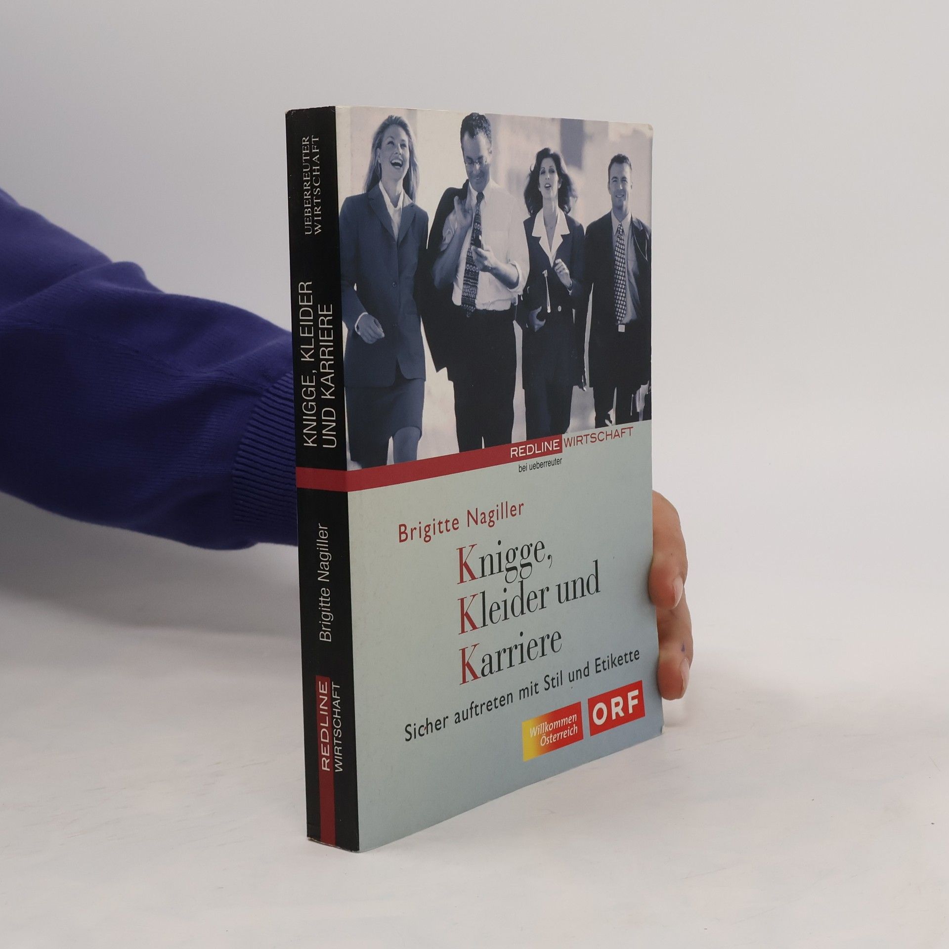 Brigitte Nagiller Knigge, Kleider und Karriere