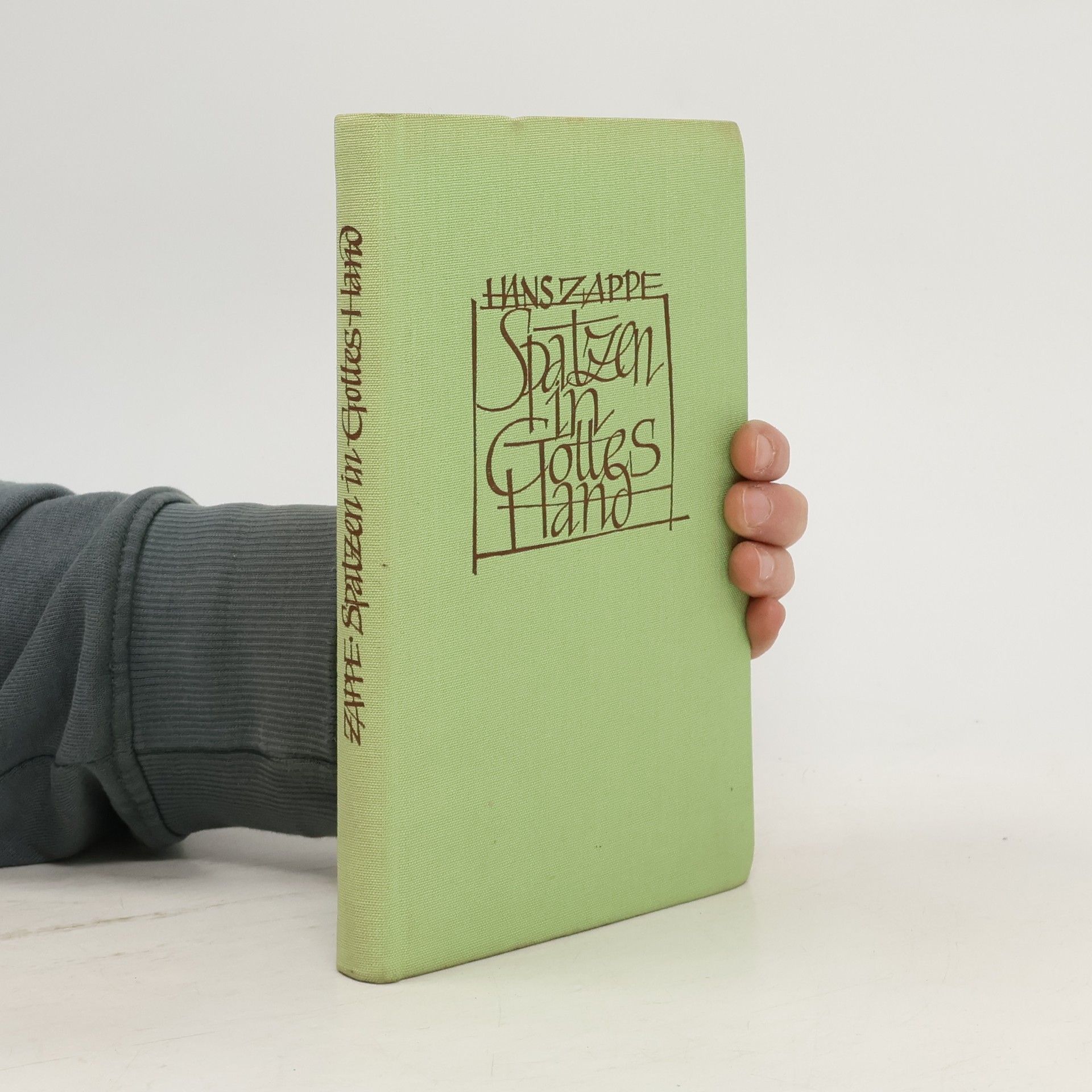 Spatzen in Gottes Hand