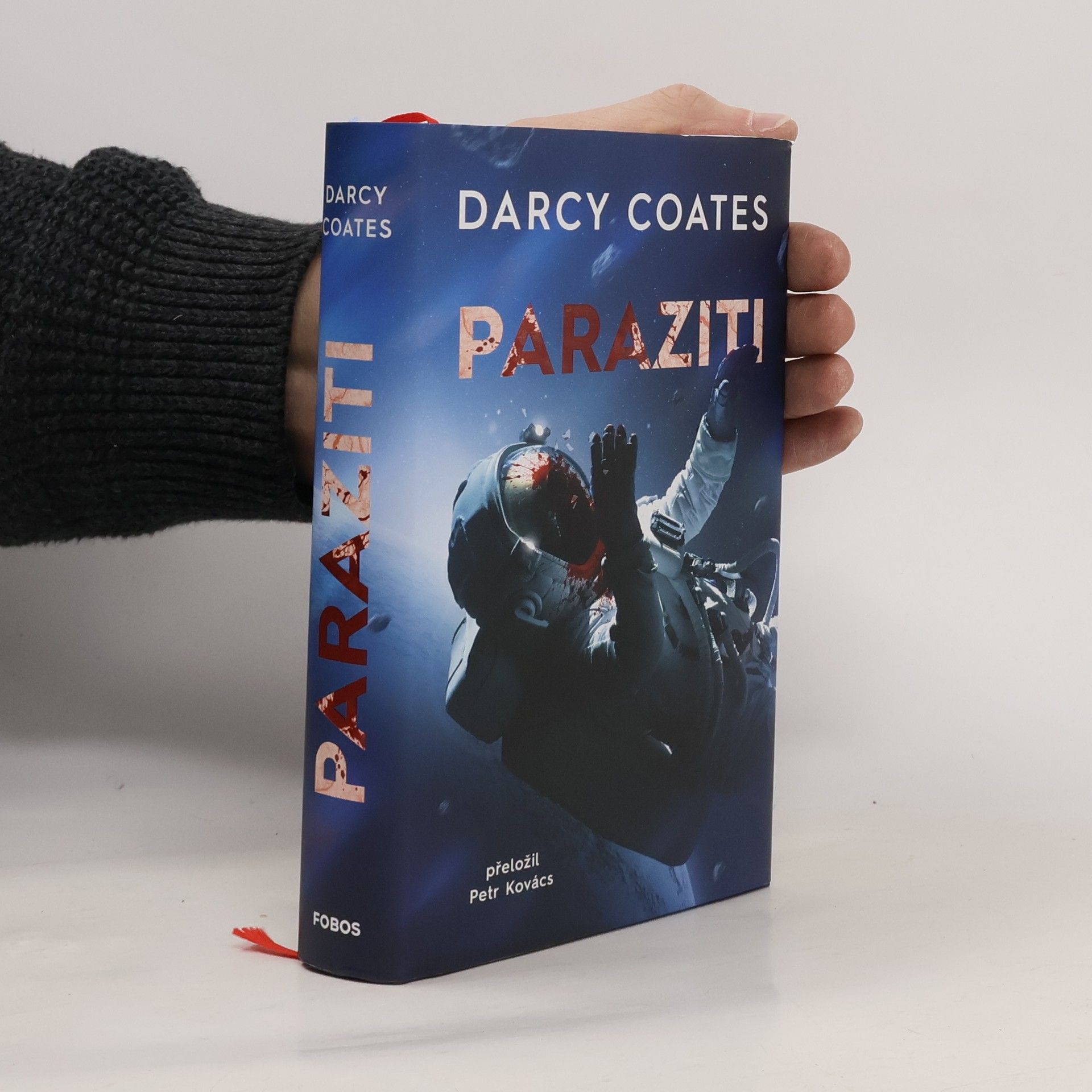 Darcy Coates Paraziti