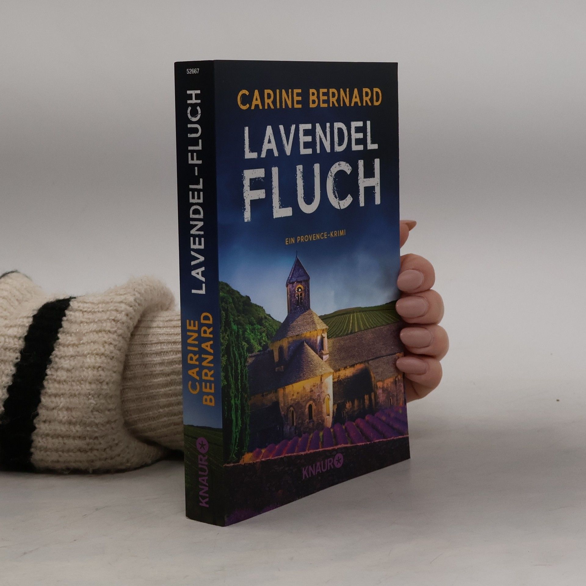 Carine Bernard Lavendel-Fluch