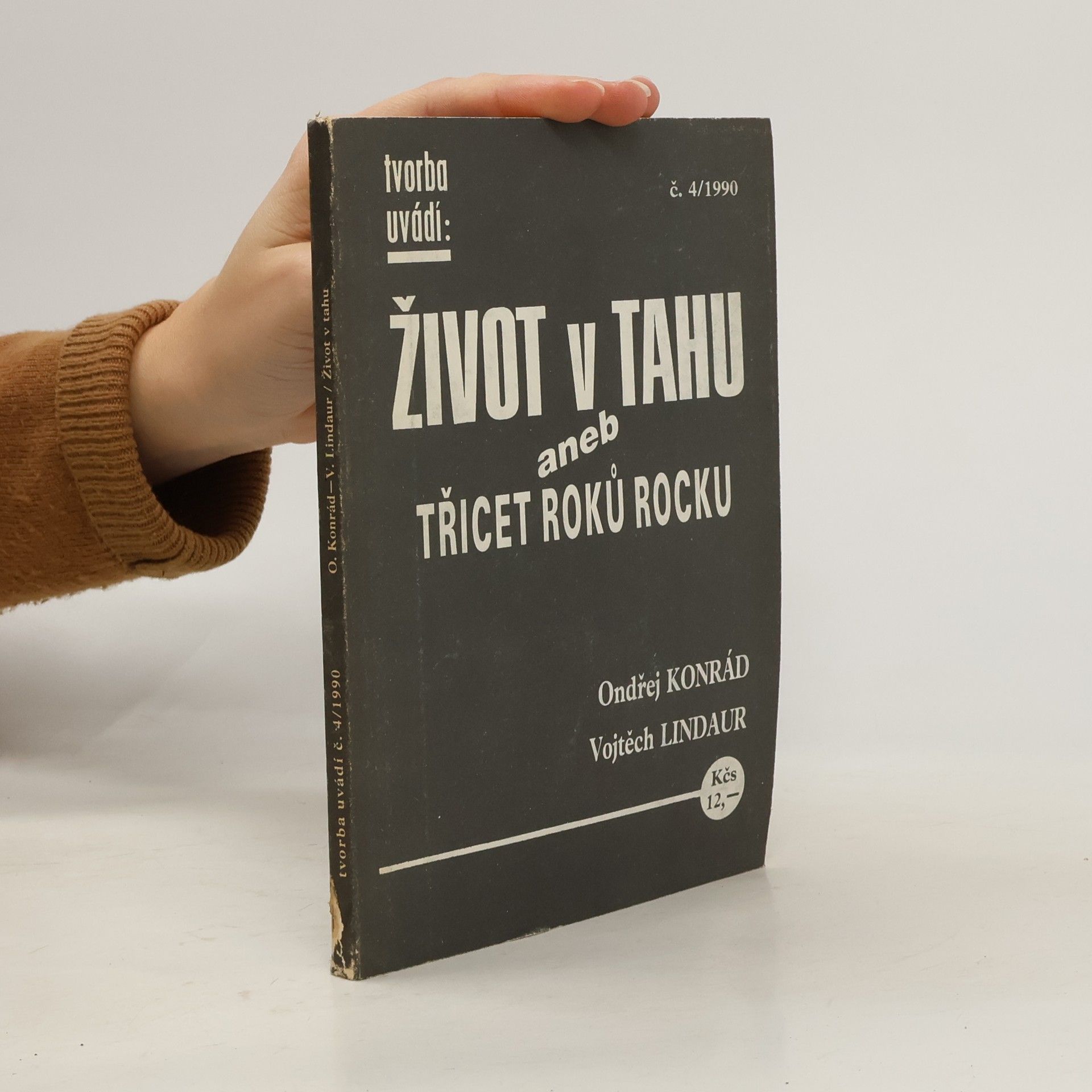 Tvorba 4/1990. Život v tahu aneb Třicet roků rocku