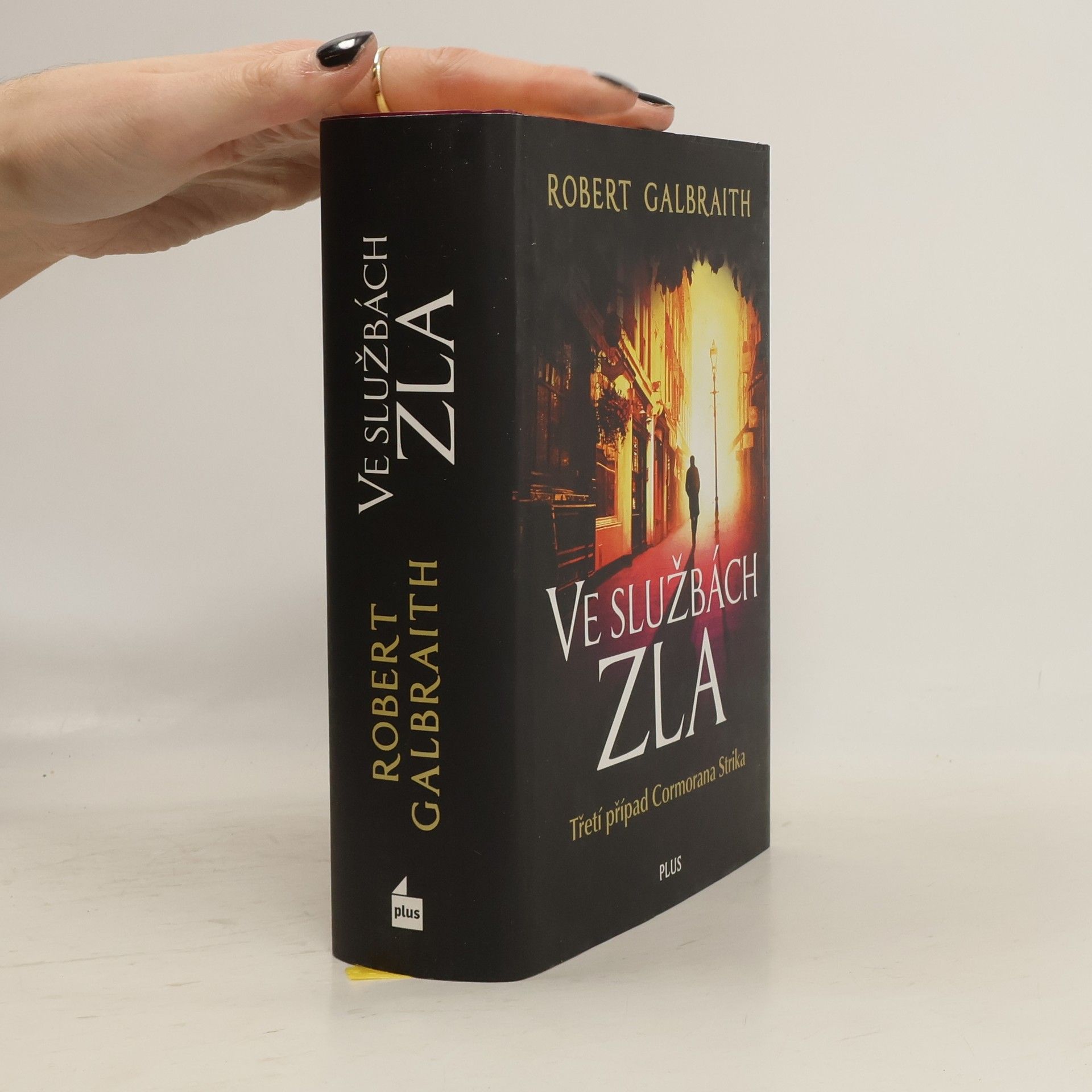 Robert Galbraith Ve službách zla