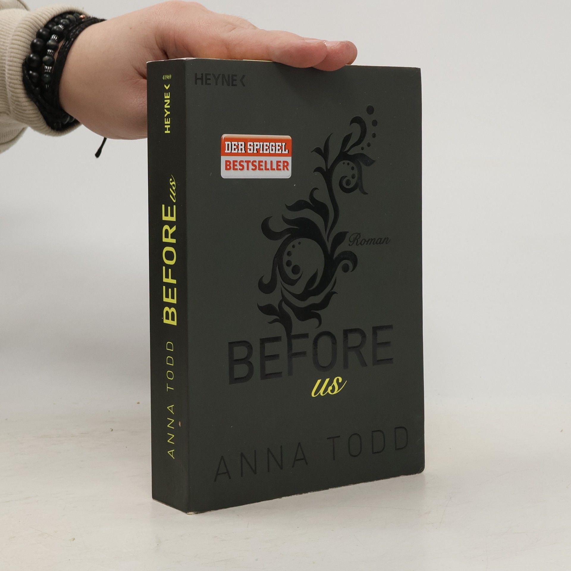 Anna Todd After 5. Before Us