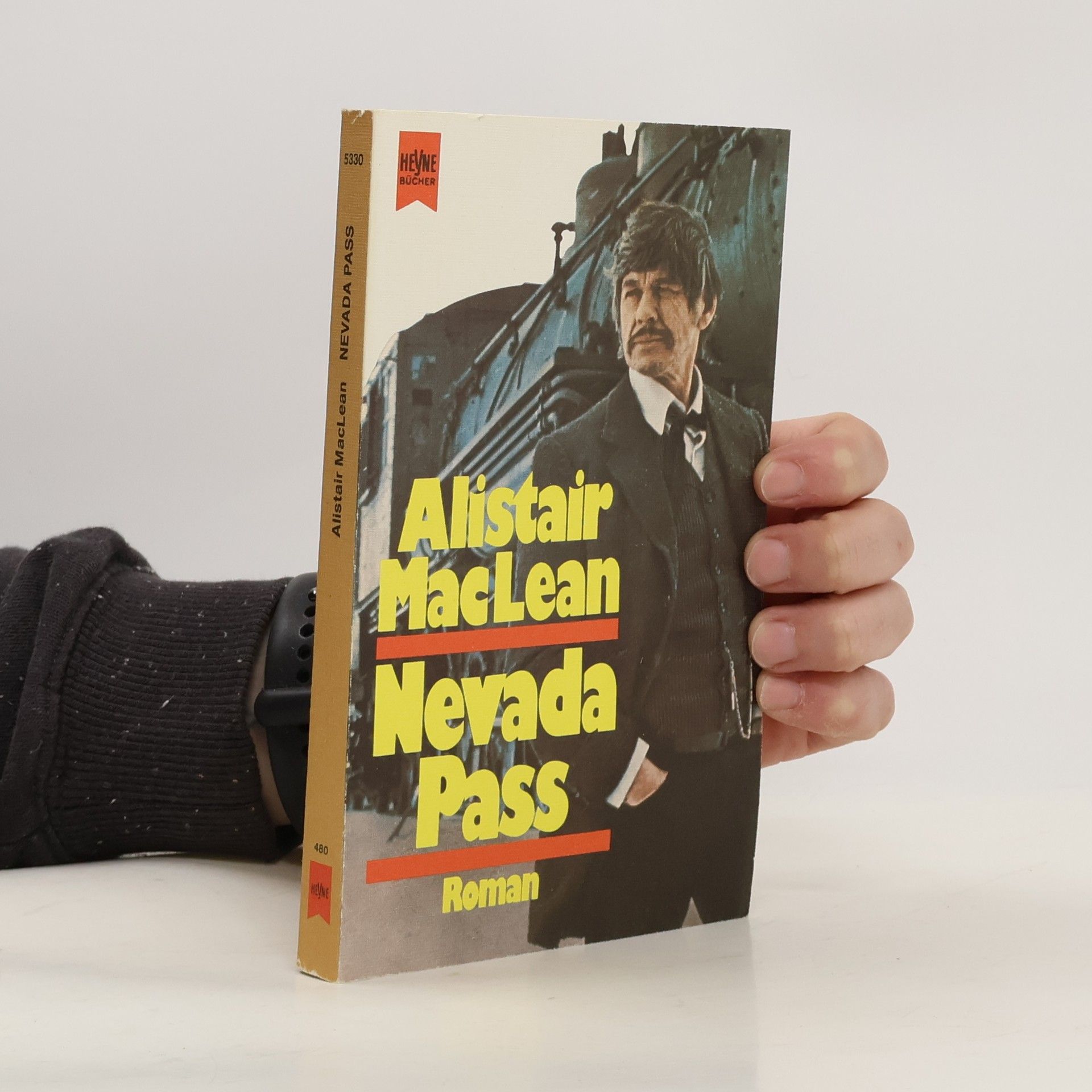 Alistair MacLean Nevada-Pass