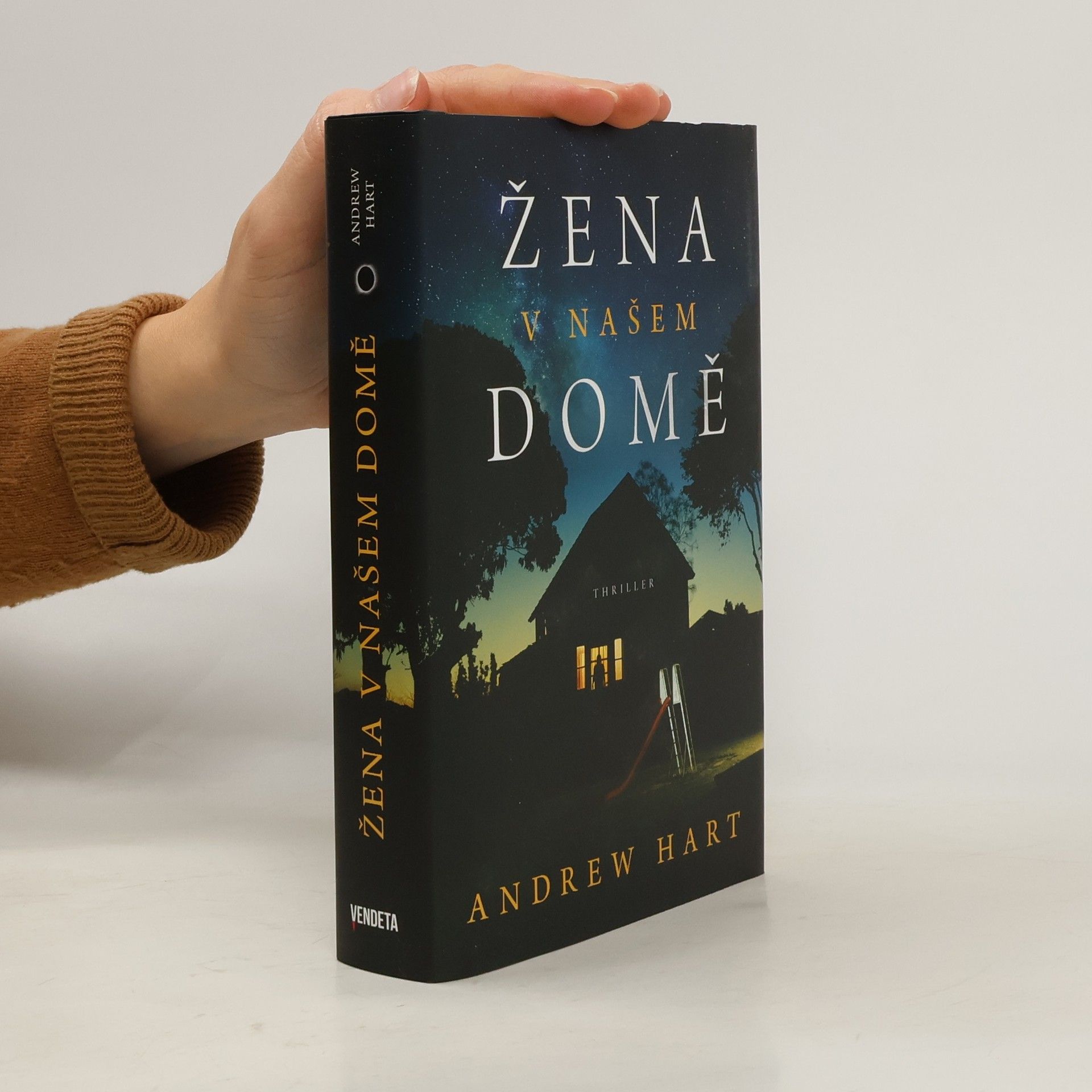 A. J. (Andrew James) Hartley Žena v našem domě