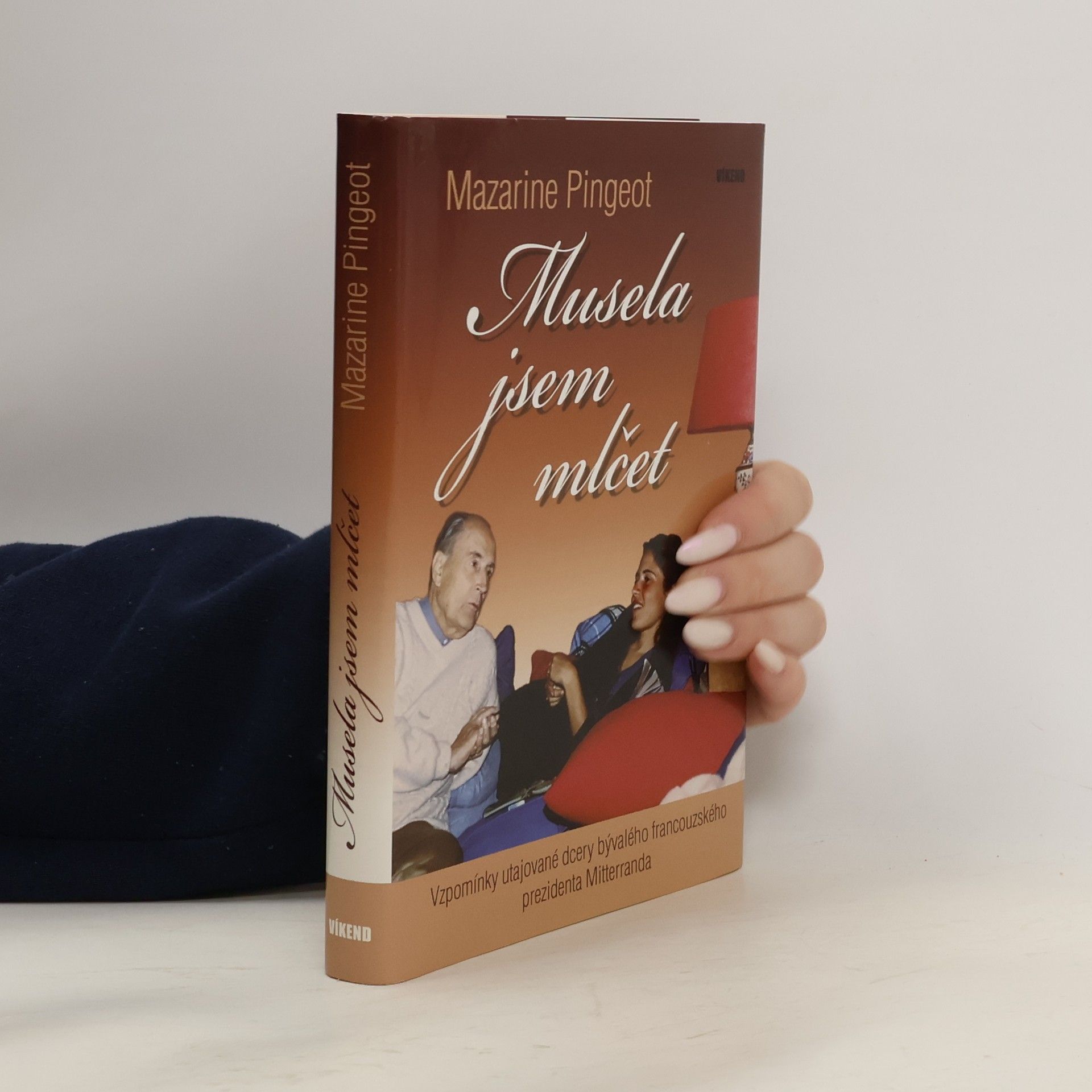 Mazarine Pingeotová Musela jsem mlčet