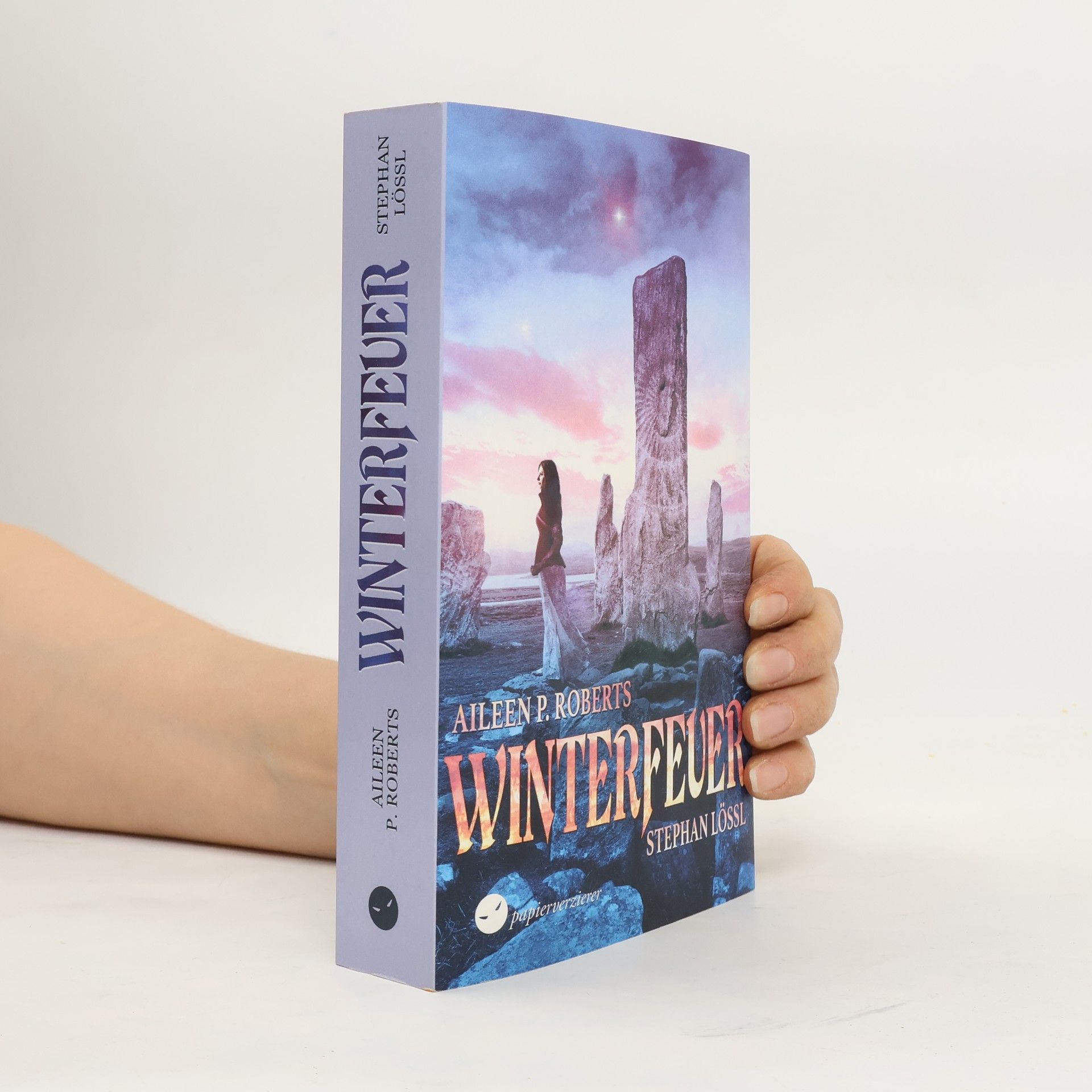 Aileen P. Roberts Winterfeuer