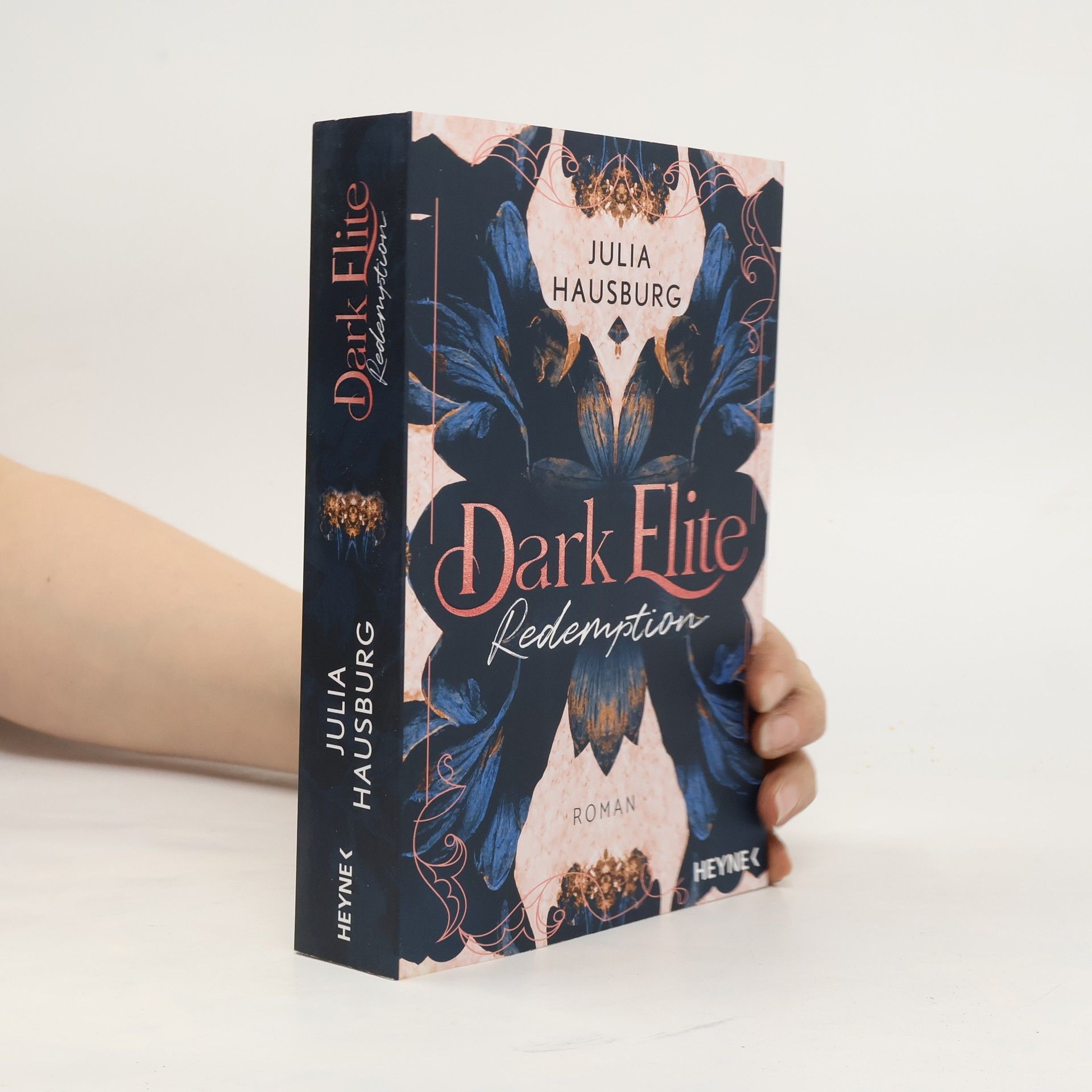 Julia Hausburg Dark Elite - Redemption