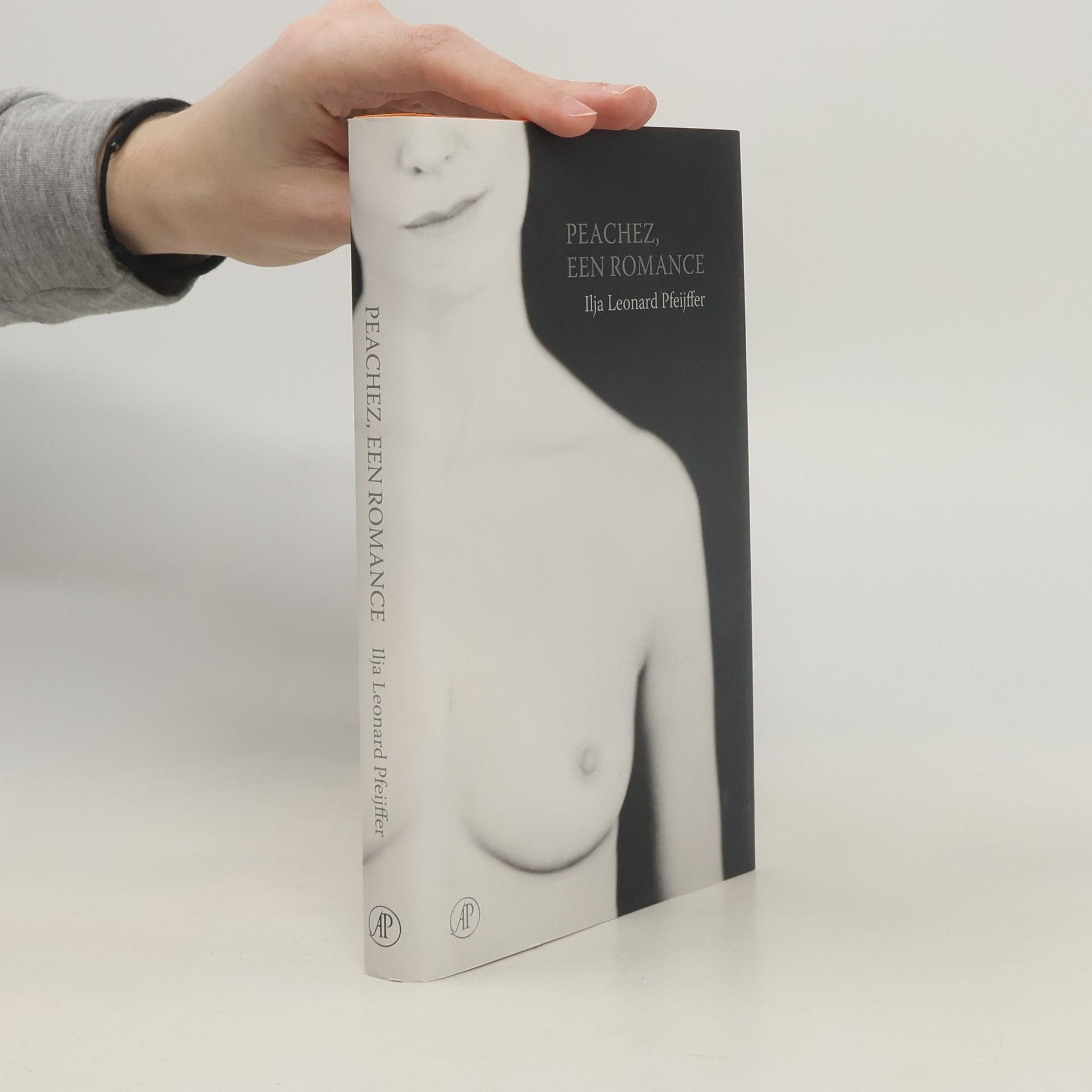 Ilja Leonard Pfeijffer Peachez, een romance