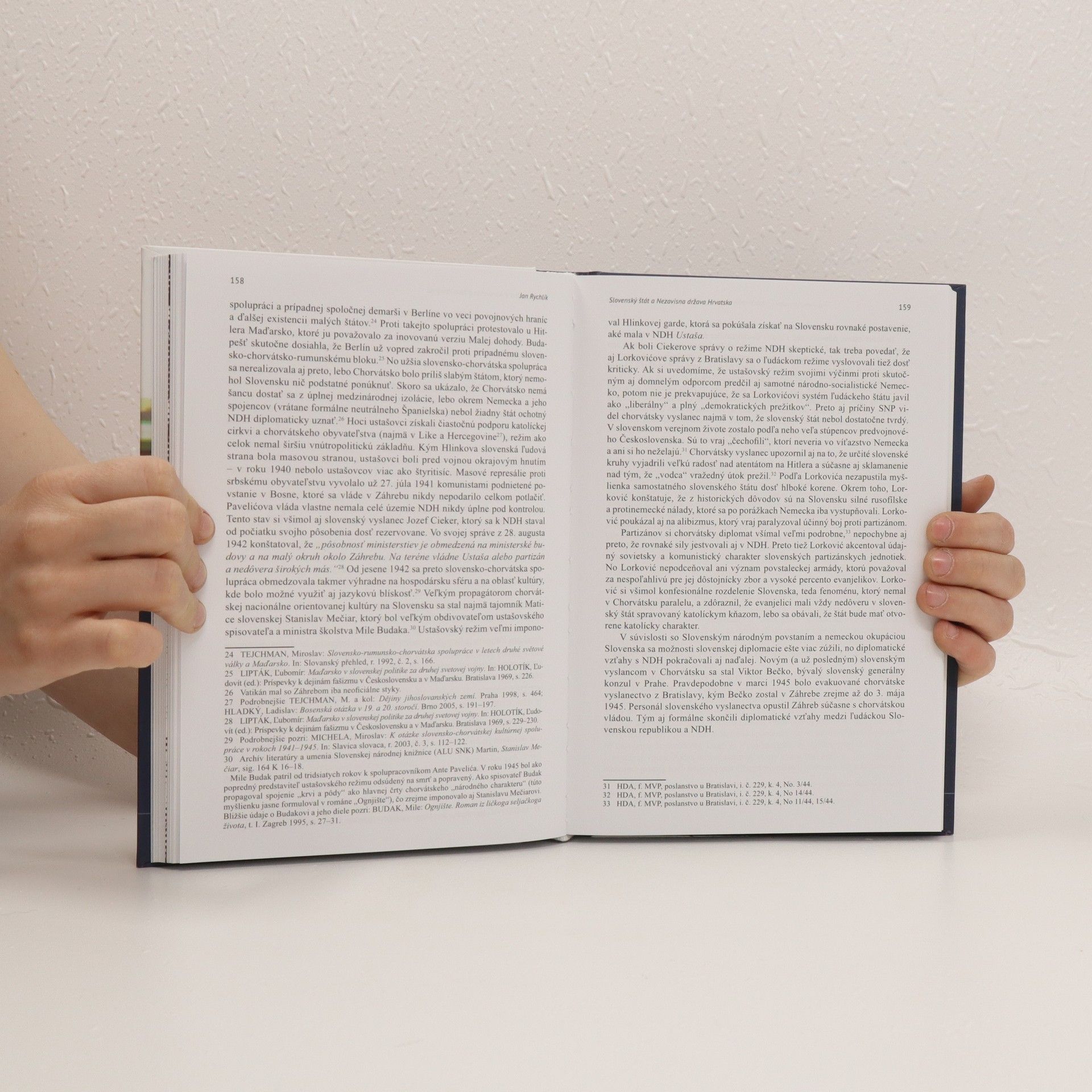 Various authors Ve službách česko-slovenského porozumění-porozumenia : pocta Vojtovi Čelkovi
