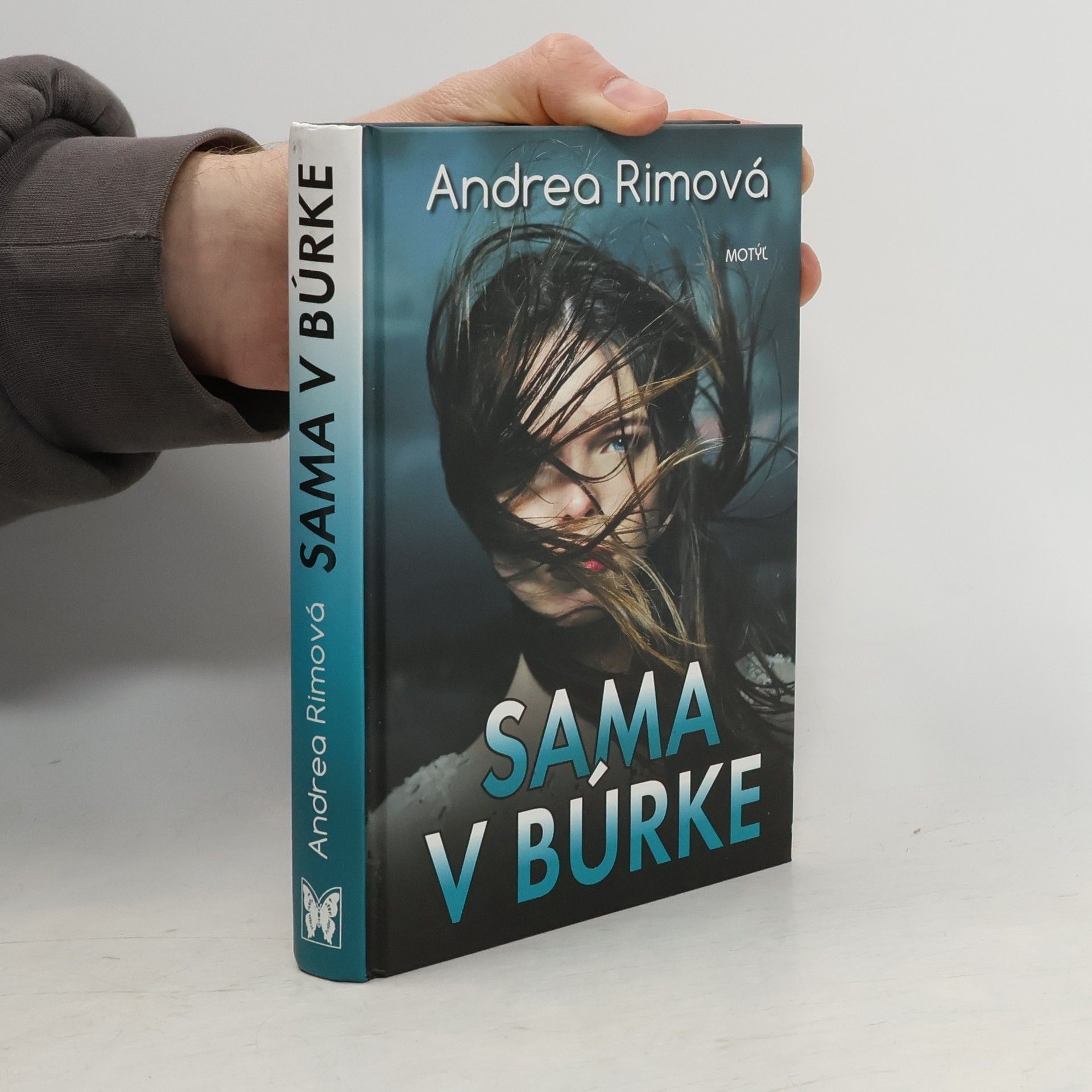 Andrea Rimová Sama v búrke