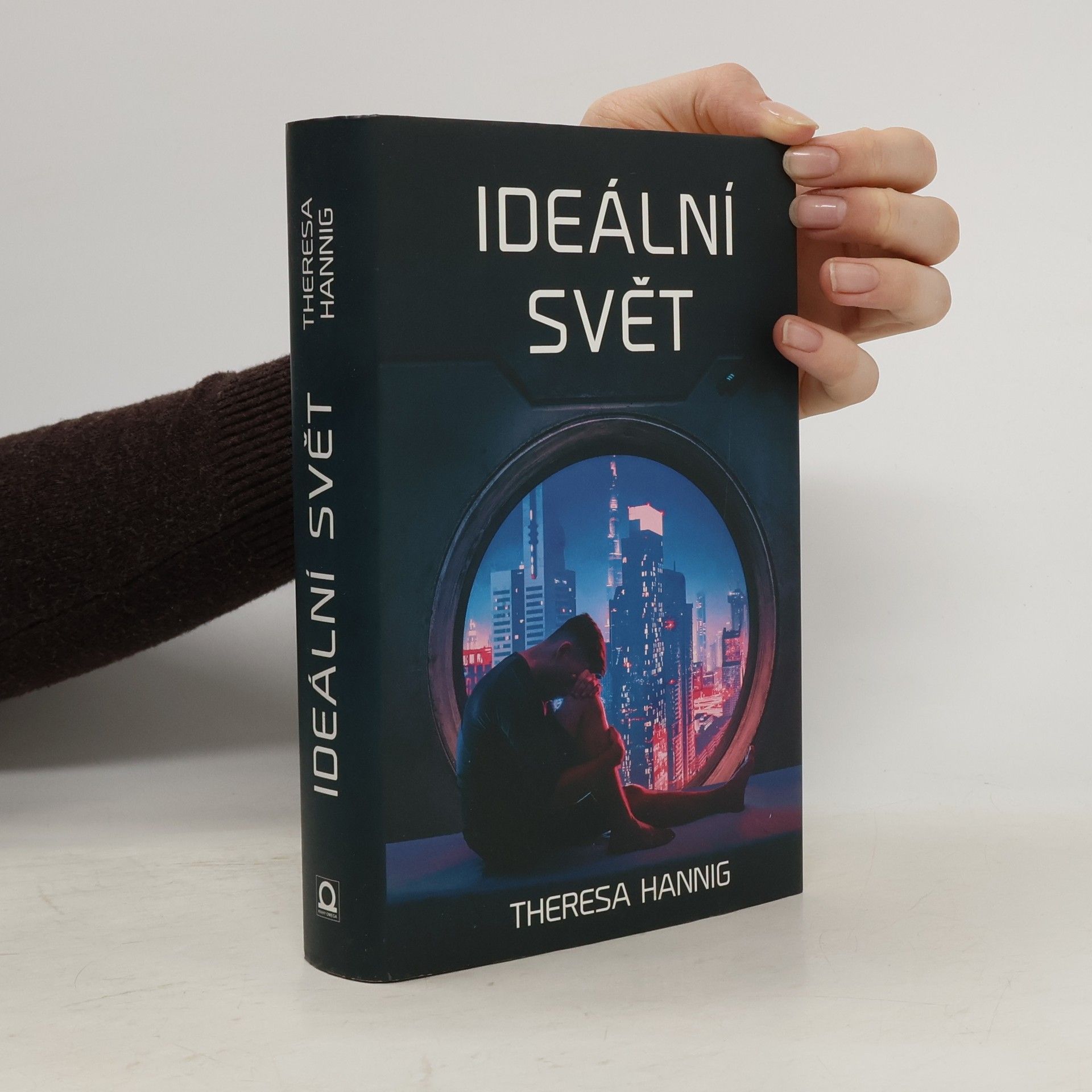 Theresa Hannig Ideální svět