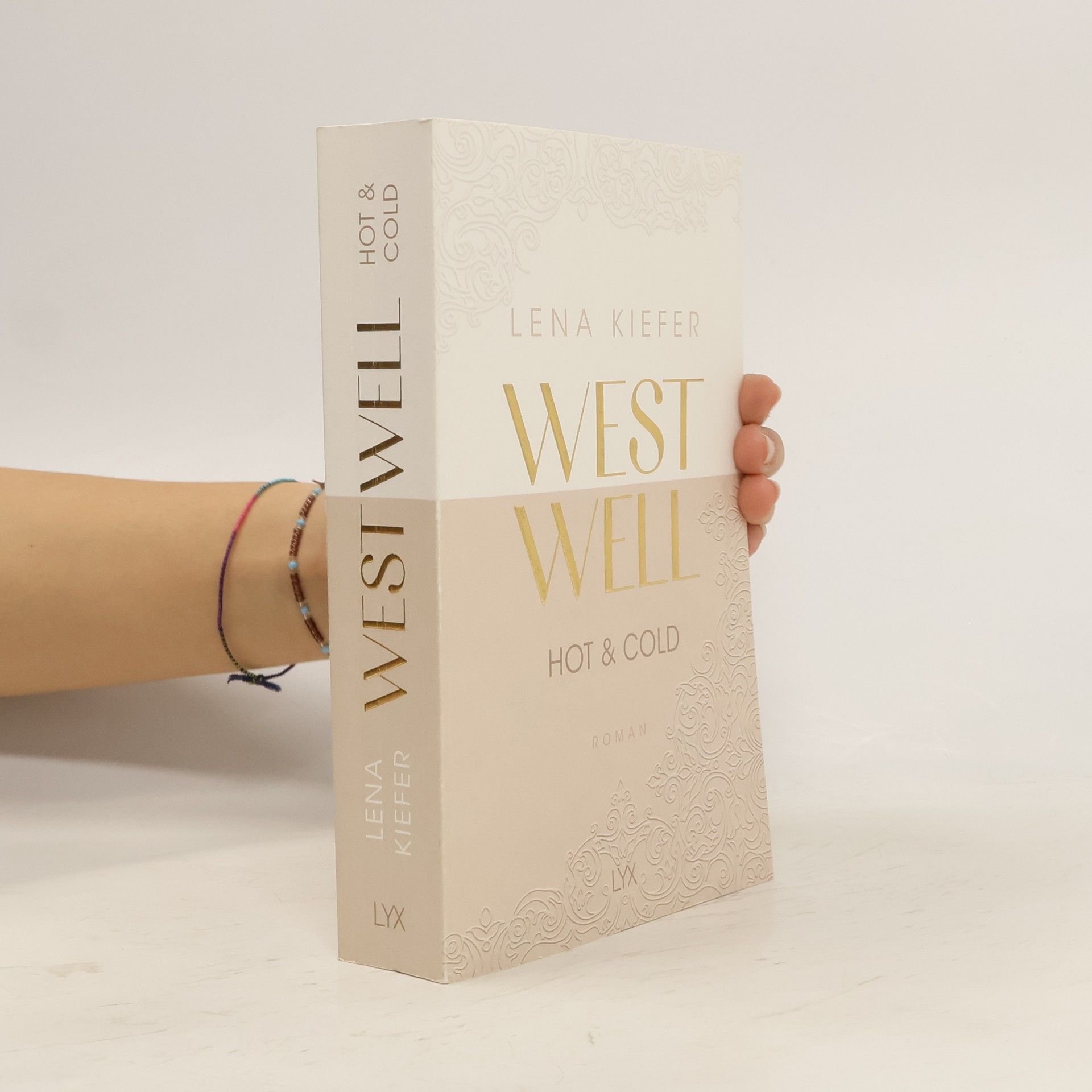 Lena Kiefer Westwell - Hot & Cold