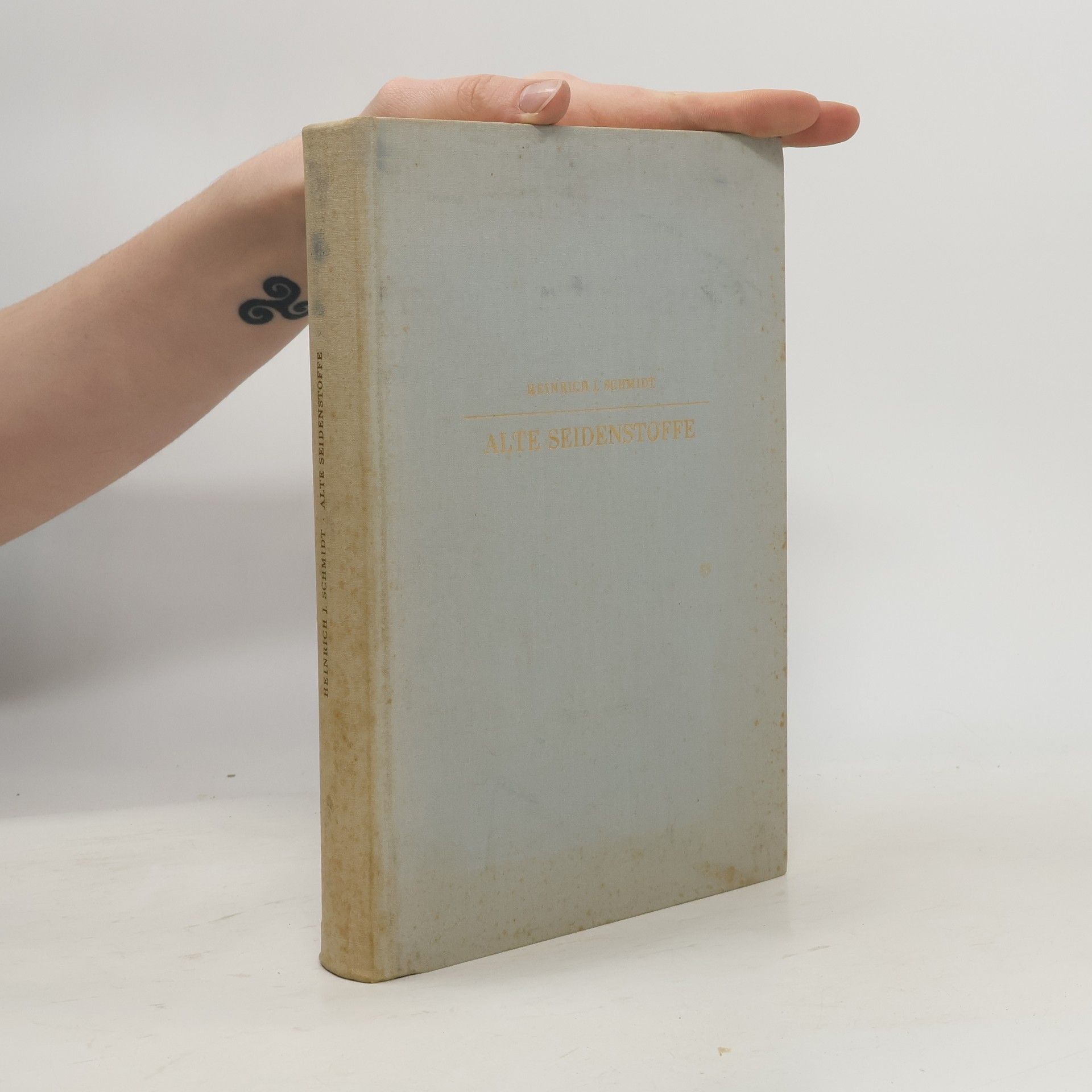 Heinrich J. Schmidt Alte Seidenstoffe
