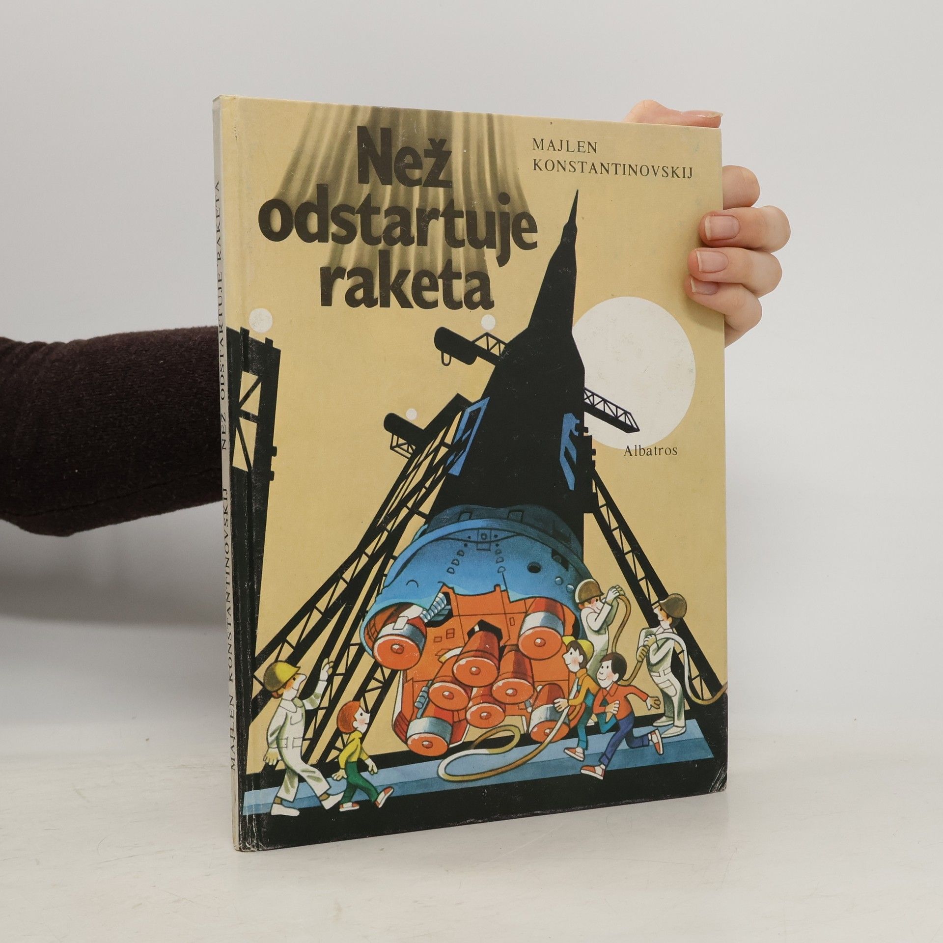 Než odstartuje raketa