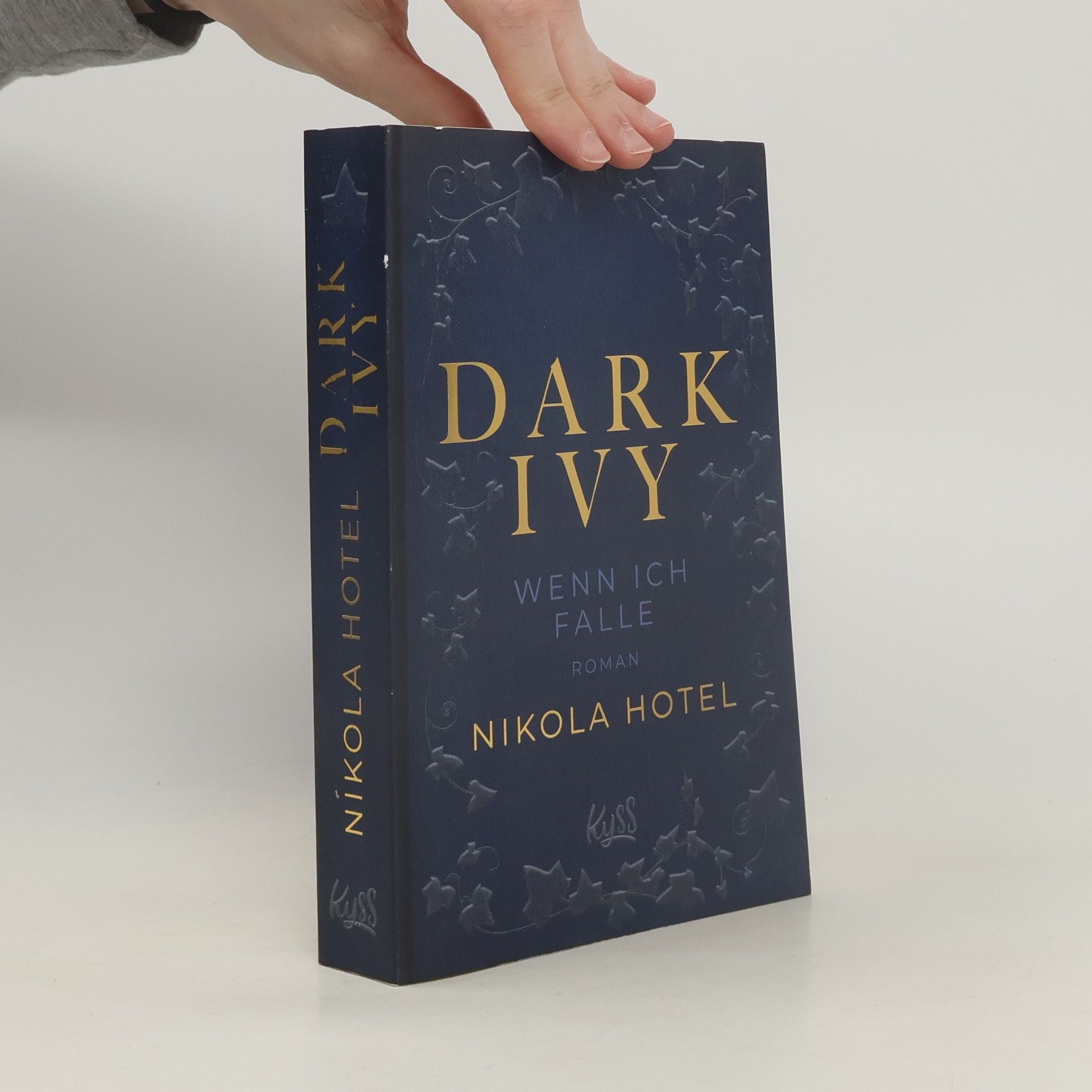 Nikola Hotel Dark Ivy - Wenn ich falle