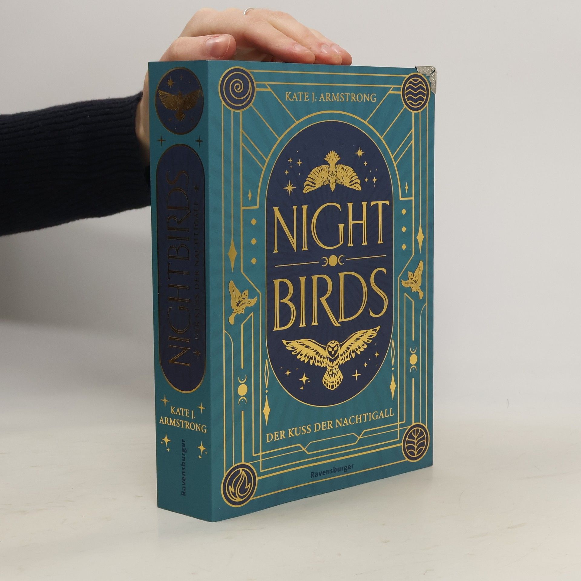 Kate Armstrong Nightbirds, Band 1: Der Kuss der Nachtigall (Epische Romantasy Limitierte Auflage mit Farbschnitt)