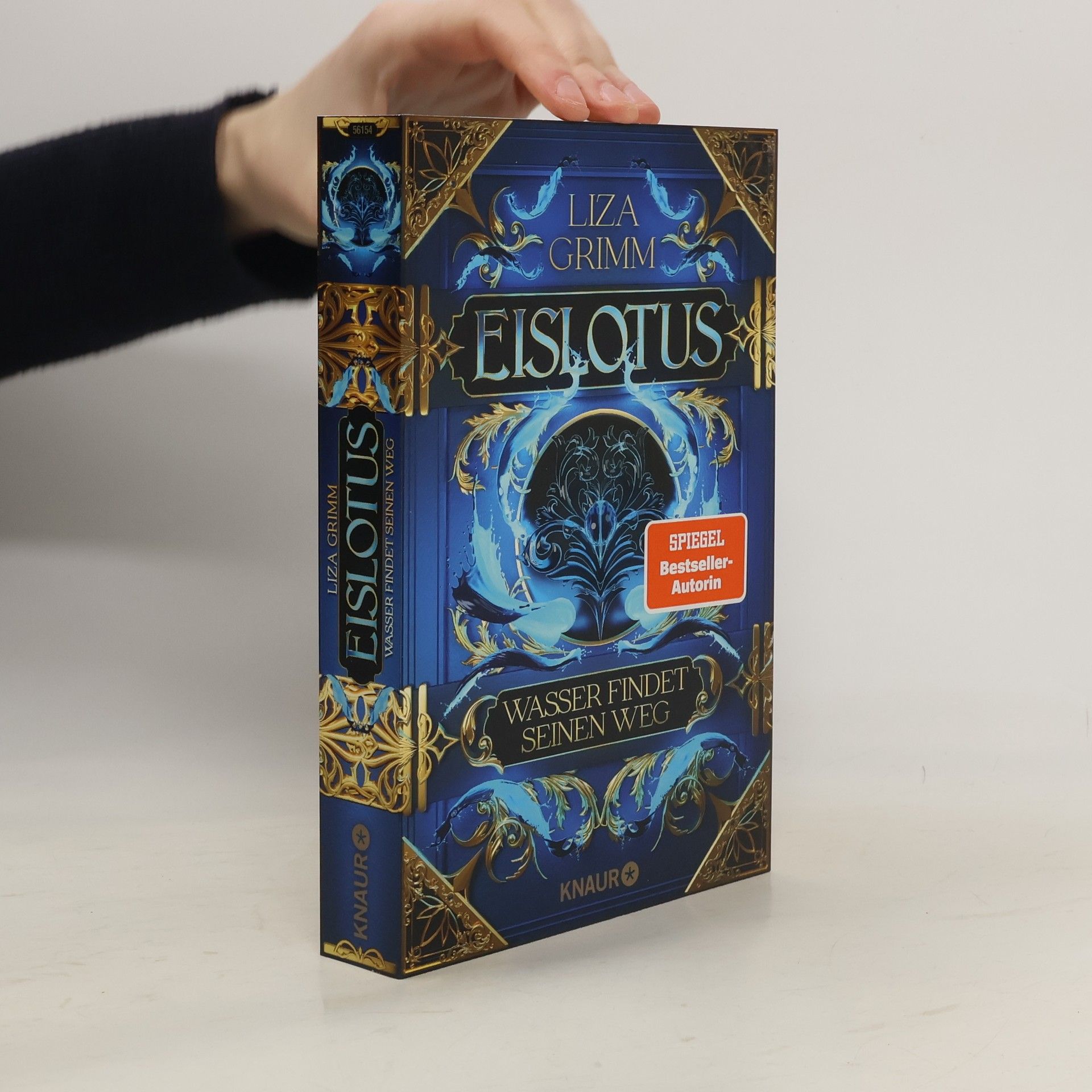 Eislotus. Wasser findet seinen Weg